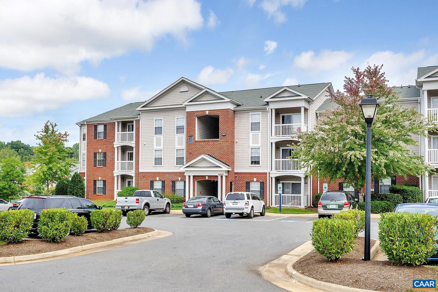 142 YELLOWSTONE DR #006, CHARLOTTESVILLE, Virginia 22903, 2 Bedrooms Bedrooms, ,2 BathroomsBathrooms,Residential,For sale,142 YELLOWSTONE DR #006,665240 MLS # 665240