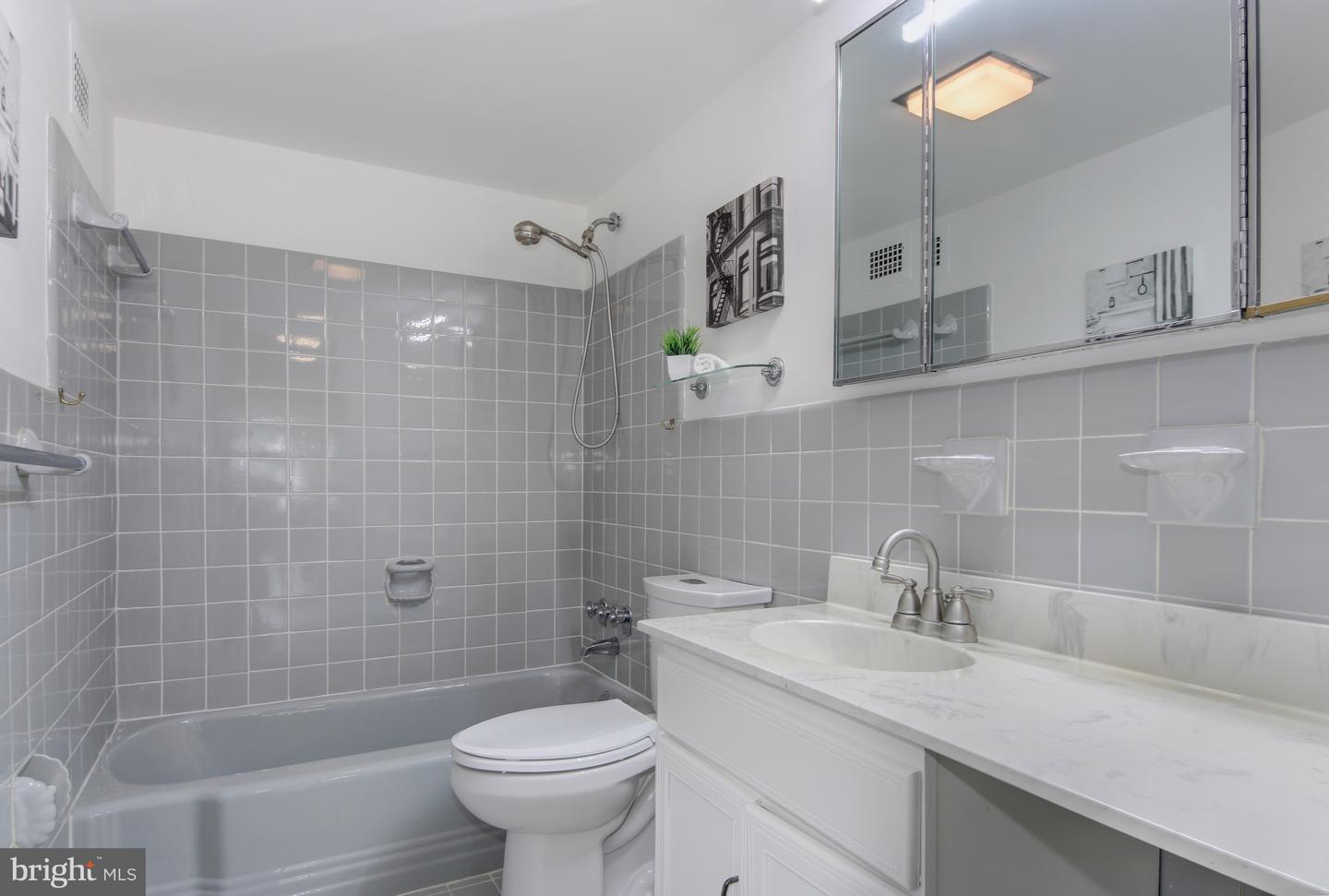 4201 CATHEDRAL AVE NW #601E, WASHINGTON, District Of Columbia 20016, 2 Bedrooms Bedrooms, ,2 BathroomsBathrooms,Residential,For sale,4201 CATHEDRAL AVE NW #601E,DCDC2203558 MLS # DCDC2203558