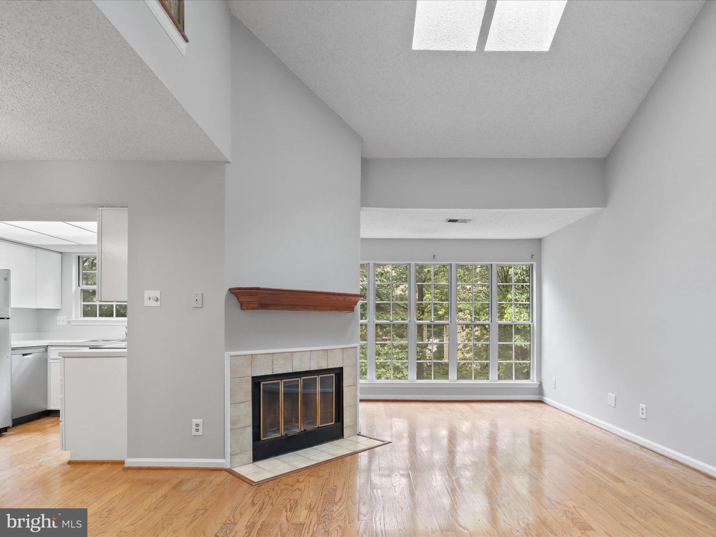3803 GREEN RIDGE CT #301, FAIRFAX, Virginia 22033, 3 Bedrooms Bedrooms, ,2 BathroomsBathrooms,Residential,For sale,3803 GREEN RIDGE CT #301,VAFX2244654 MLS # VAFX2244654