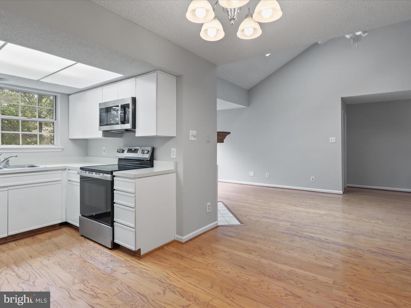 3803 GREEN RIDGE CT #301, FAIRFAX, Virginia 22033, 3 Bedrooms Bedrooms, ,2 BathroomsBathrooms,Residential,For sale,3803 GREEN RIDGE CT #301,VAFX2244654 MLS # VAFX2244654