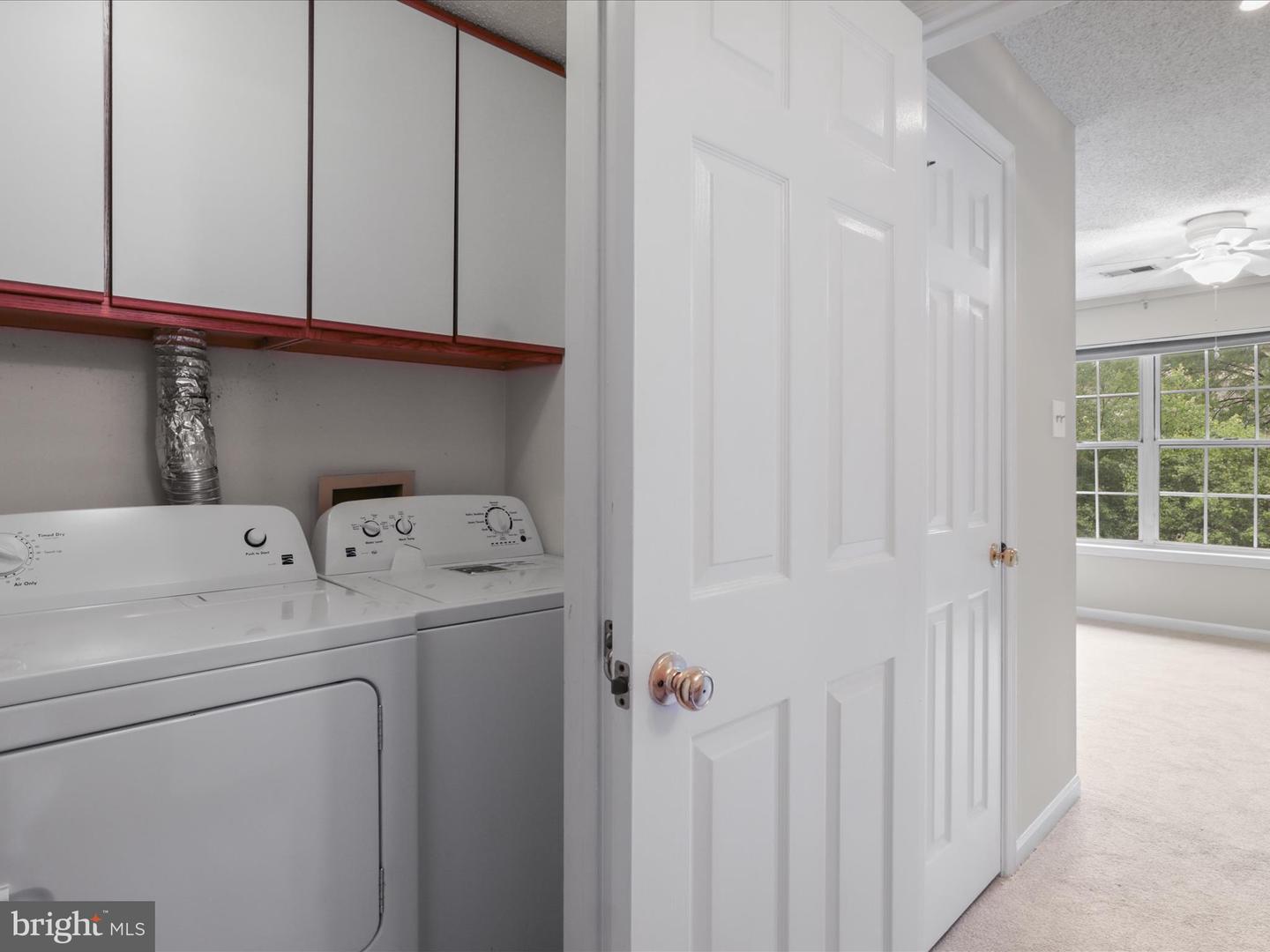 3803 GREEN RIDGE CT #301, FAIRFAX, Virginia 22033, 3 Bedrooms Bedrooms, ,2 BathroomsBathrooms,Residential,For sale,3803 GREEN RIDGE CT #301,VAFX2244654 MLS # VAFX2244654