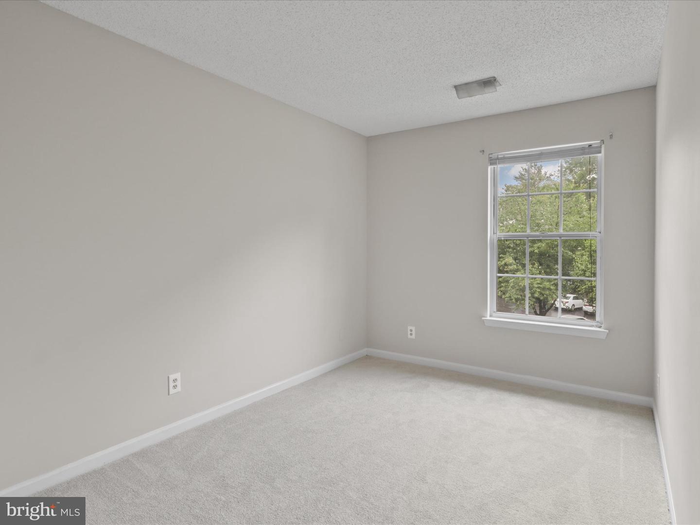3803 GREEN RIDGE CT #301, FAIRFAX, Virginia 22033, 3 Bedrooms Bedrooms, ,2 BathroomsBathrooms,Residential,For sale,3803 GREEN RIDGE CT #301,VAFX2244654 MLS # VAFX2244654