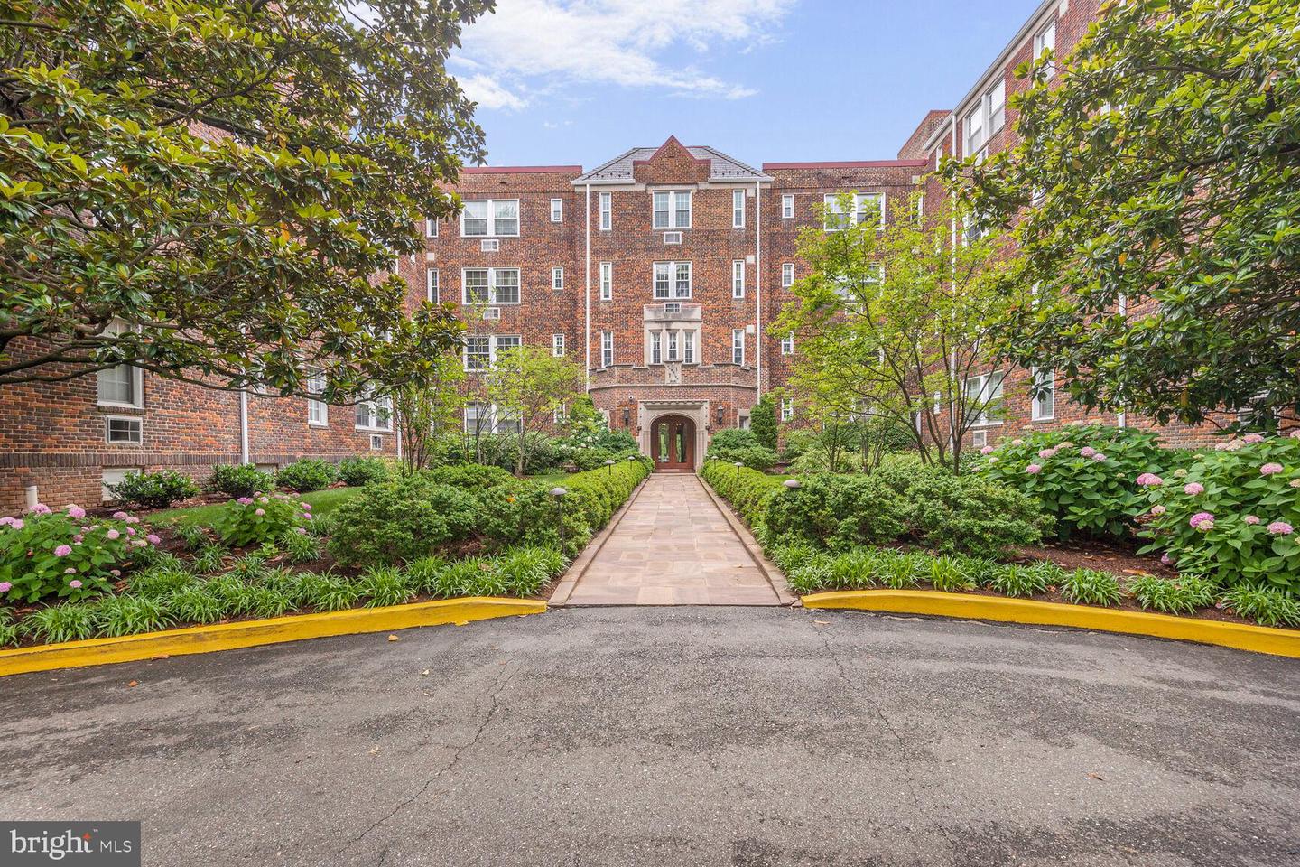 3051 IDAHO AVE NW #219, WASHINGTON, District Of Columbia 20016, 1 Bedroom Bedrooms, ,1 BathroomBathrooms,Residential,For sale,3051 IDAHO AVE NW #219,DCDC2203560 MLS # DCDC2203560