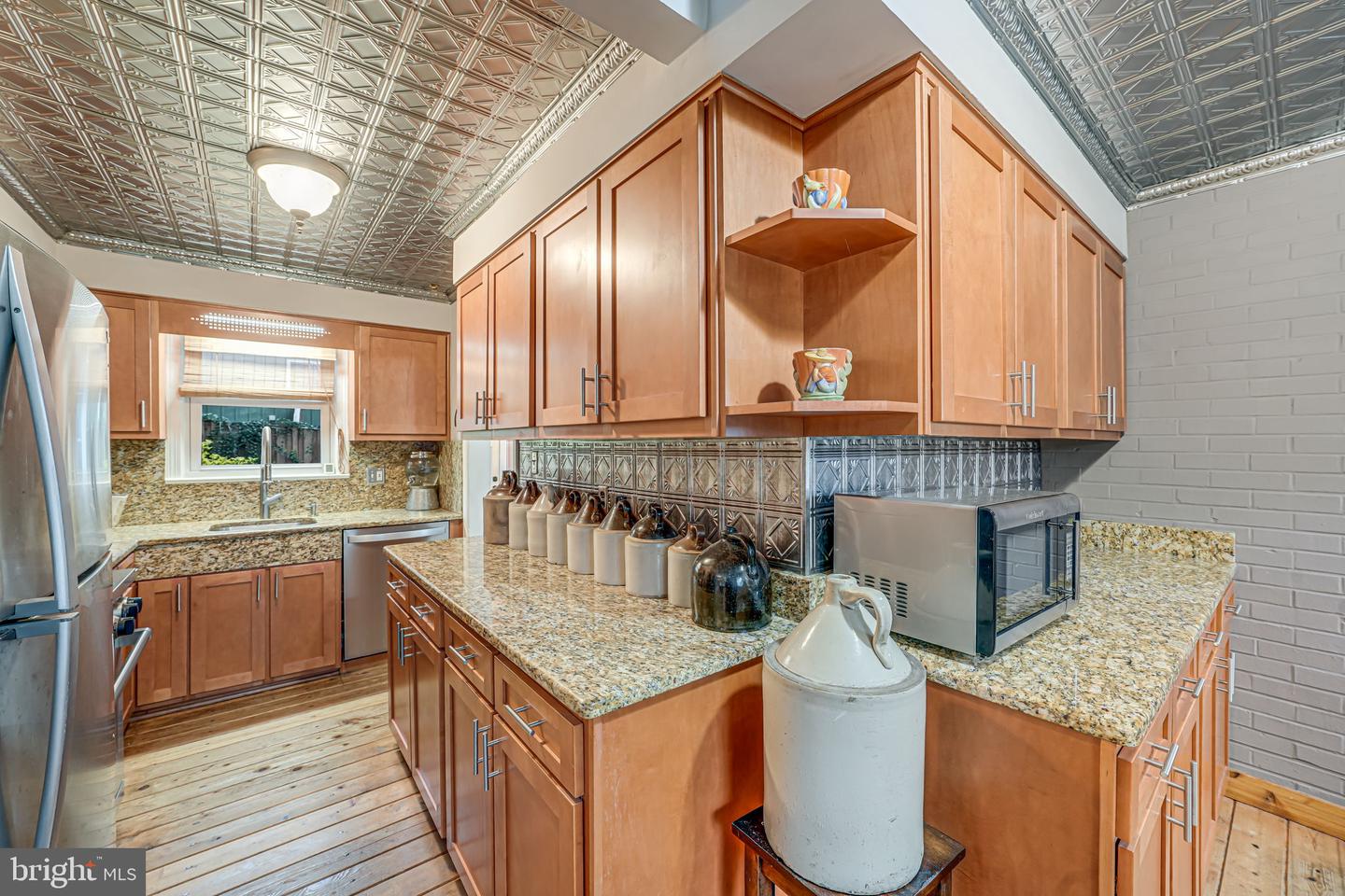 8536 APONI RD, VIENNA, Virginia 22180, 4 Bedrooms Bedrooms, ,2 BathroomsBathrooms,Residential,For sale,8536 APONI RD,VAFX2244664 MLS # VAFX2244664