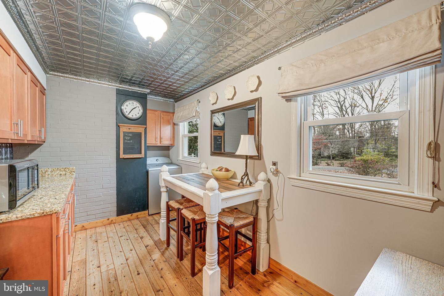 8536 APONI RD, VIENNA, Virginia 22180, 4 Bedrooms Bedrooms, ,2 BathroomsBathrooms,Residential,For sale,8536 APONI RD,VAFX2244664 MLS # VAFX2244664