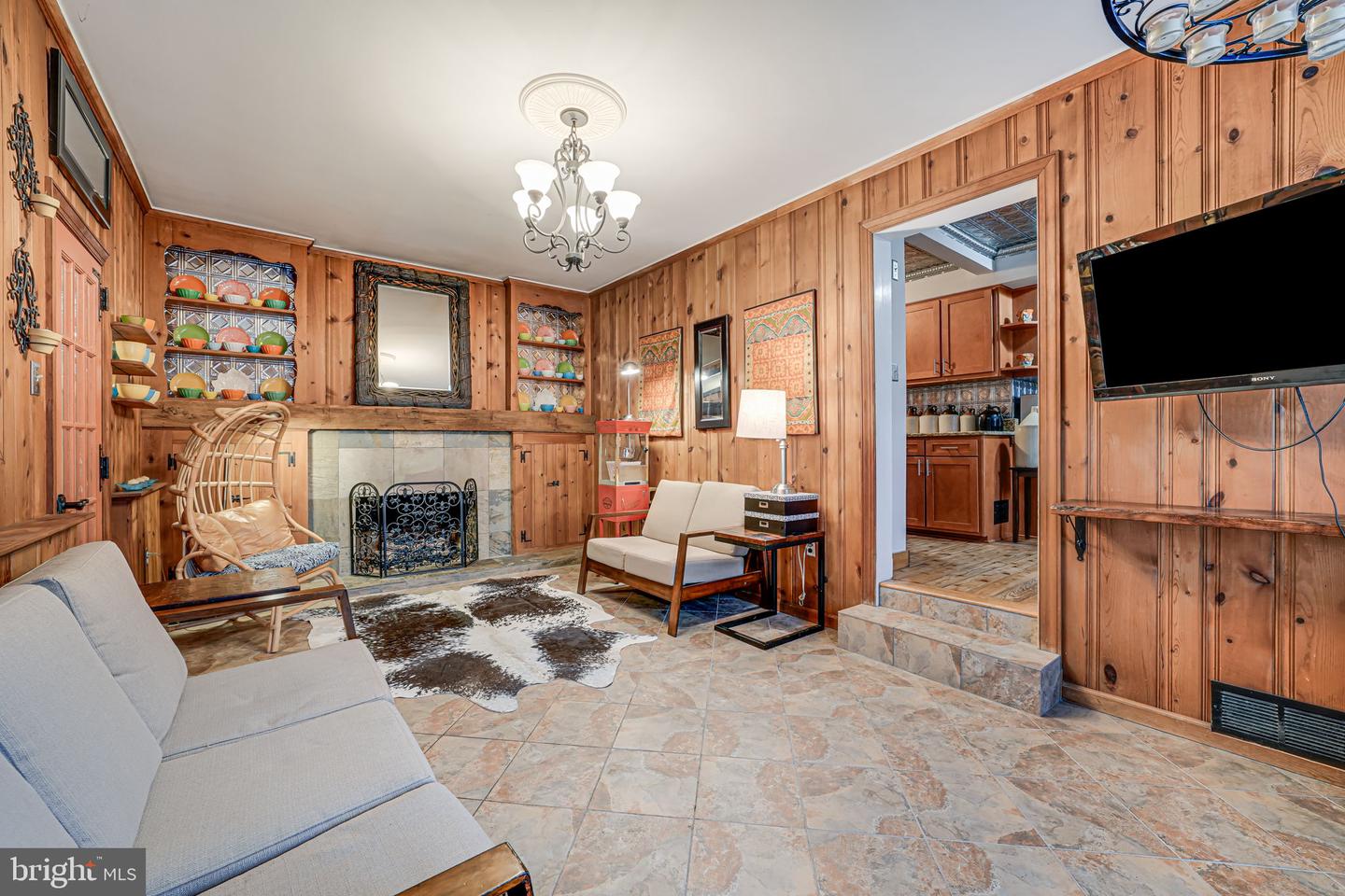 8536 APONI RD, VIENNA, Virginia 22180, 4 Bedrooms Bedrooms, ,2 BathroomsBathrooms,Residential,For sale,8536 APONI RD,VAFX2244664 MLS # VAFX2244664