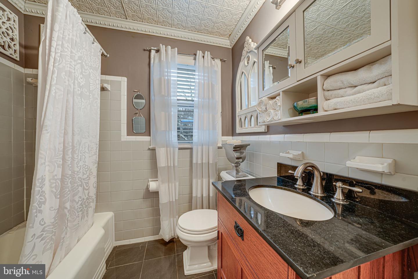 8536 APONI RD, VIENNA, Virginia 22180, 4 Bedrooms Bedrooms, ,2 BathroomsBathrooms,Residential,For sale,8536 APONI RD,VAFX2244664 MLS # VAFX2244664
