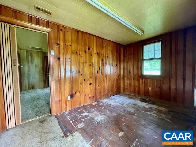 24 E 1ST ST, CRAIGSVILLE, Virginia 24430, 2 Bedrooms Bedrooms, ,1 BathroomBathrooms,Residential,For sale,24 E 1ST ST,665245 MLS # 665245