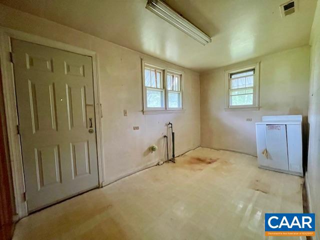 24 E 1ST ST, CRAIGSVILLE, Virginia 24430, 2 Bedrooms Bedrooms, ,1 BathroomBathrooms,Residential,For sale,24 E 1ST ST,665245 MLS # 665245