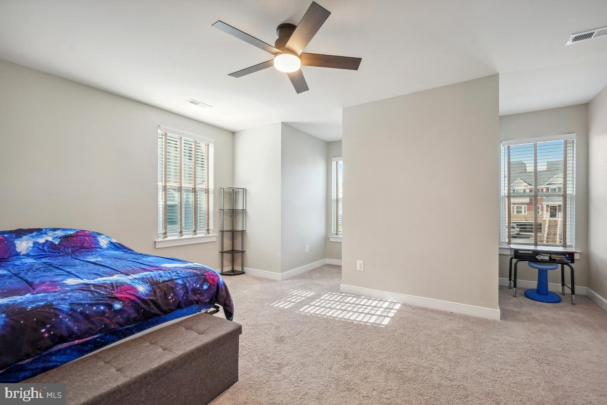 2305 HARMSWORTH DR, DUMFRIES, Virginia 22026, 4 Bedrooms Bedrooms, ,2 BathroomsBathrooms,Residential,For sale,2305 HARMSWORTH DR,VAPW2096020 MLS # VAPW2096020