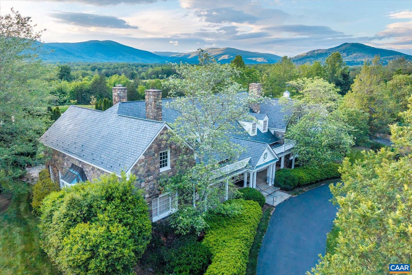 5190 SUGAR RIDGE RD, CROZET, Virginia 22932, 5 Bedrooms Bedrooms, ,4 BathroomsBathrooms,Residential,For sale,5190 SUGAR RIDGE RD,665249 MLS # 665249