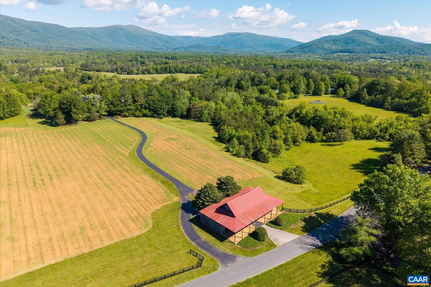 5190 SUGAR RIDGE RD, CROZET, Virginia 22932, 5 Bedrooms Bedrooms, ,4 BathroomsBathrooms,Residential,For sale,5190 SUGAR RIDGE RD,665249 MLS # 665249