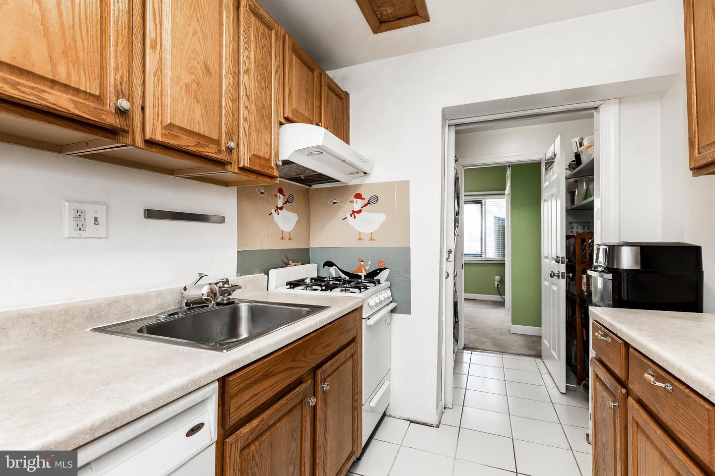 28 S INGRAM ST, ALEXANDRIA, Virginia 22304, 4 Bedrooms Bedrooms, ,3 BathroomsBathrooms,Residential,For sale,28 S INGRAM ST,VAAX2042864 MLS # VAAX2042864