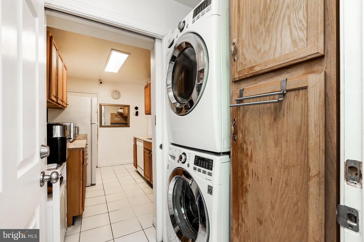 28 S INGRAM ST, ALEXANDRIA, Virginia 22304, 4 Bedrooms Bedrooms, ,3 BathroomsBathrooms,Residential,For sale,28 S INGRAM ST,VAAX2042864 MLS # VAAX2042864
