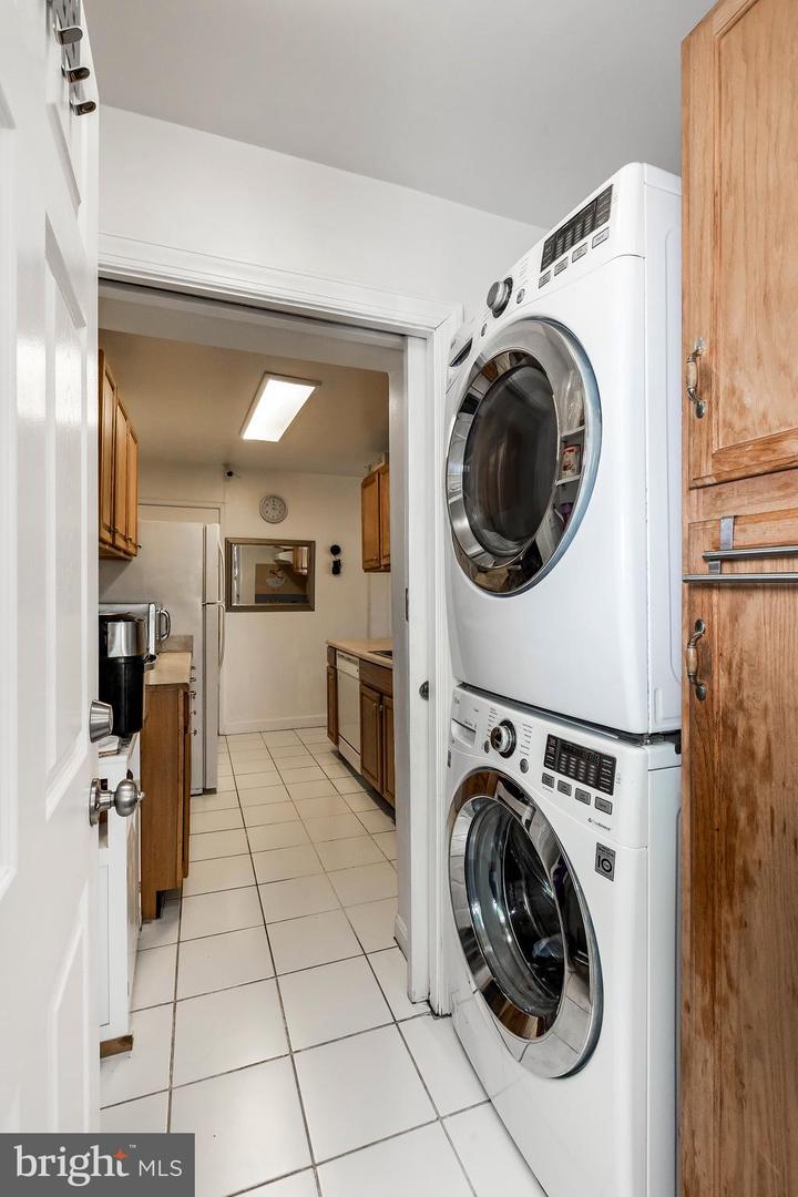 28 S INGRAM ST, ALEXANDRIA, Virginia 22304, 4 Bedrooms Bedrooms, ,3 BathroomsBathrooms,Residential,For sale,28 S INGRAM ST,VAAX2042864 MLS # VAAX2042864