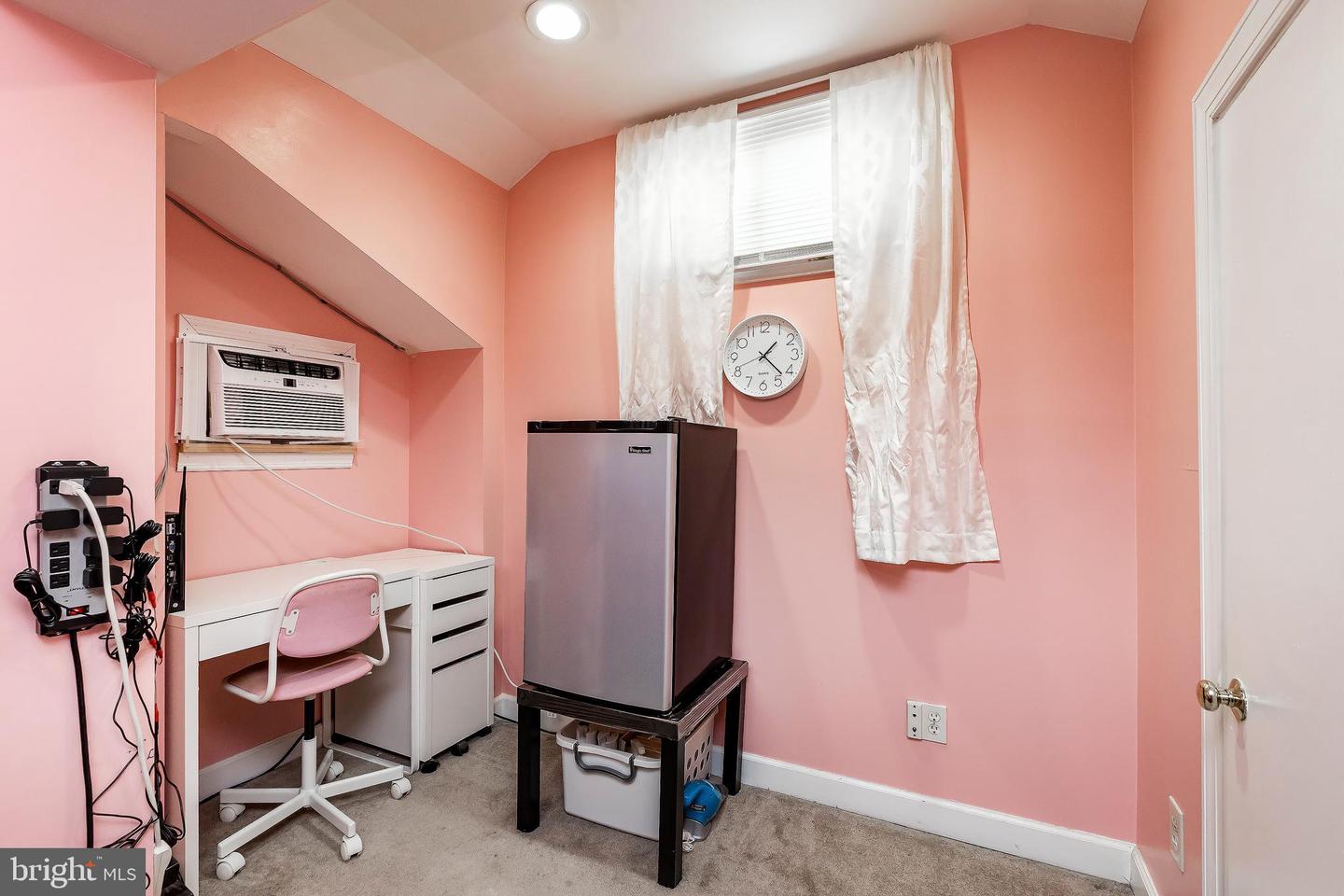 28 S INGRAM ST, ALEXANDRIA, Virginia 22304, 4 Bedrooms Bedrooms, ,3 BathroomsBathrooms,Residential,For sale,28 S INGRAM ST,VAAX2042864 MLS # VAAX2042864