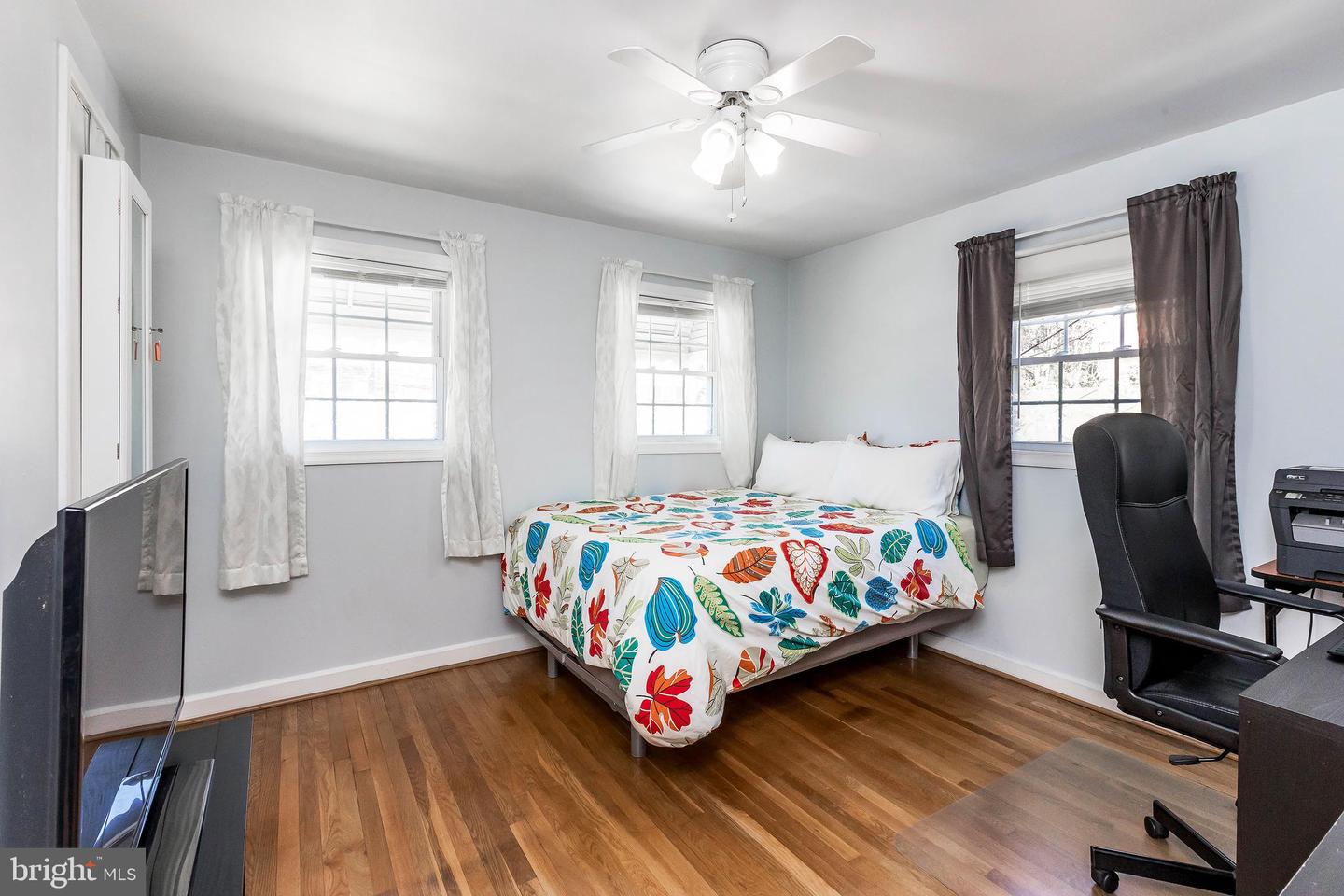 28 S INGRAM ST, ALEXANDRIA, Virginia 22304, 4 Bedrooms Bedrooms, ,3 BathroomsBathrooms,Residential,For sale,28 S INGRAM ST,VAAX2042864 MLS # VAAX2042864