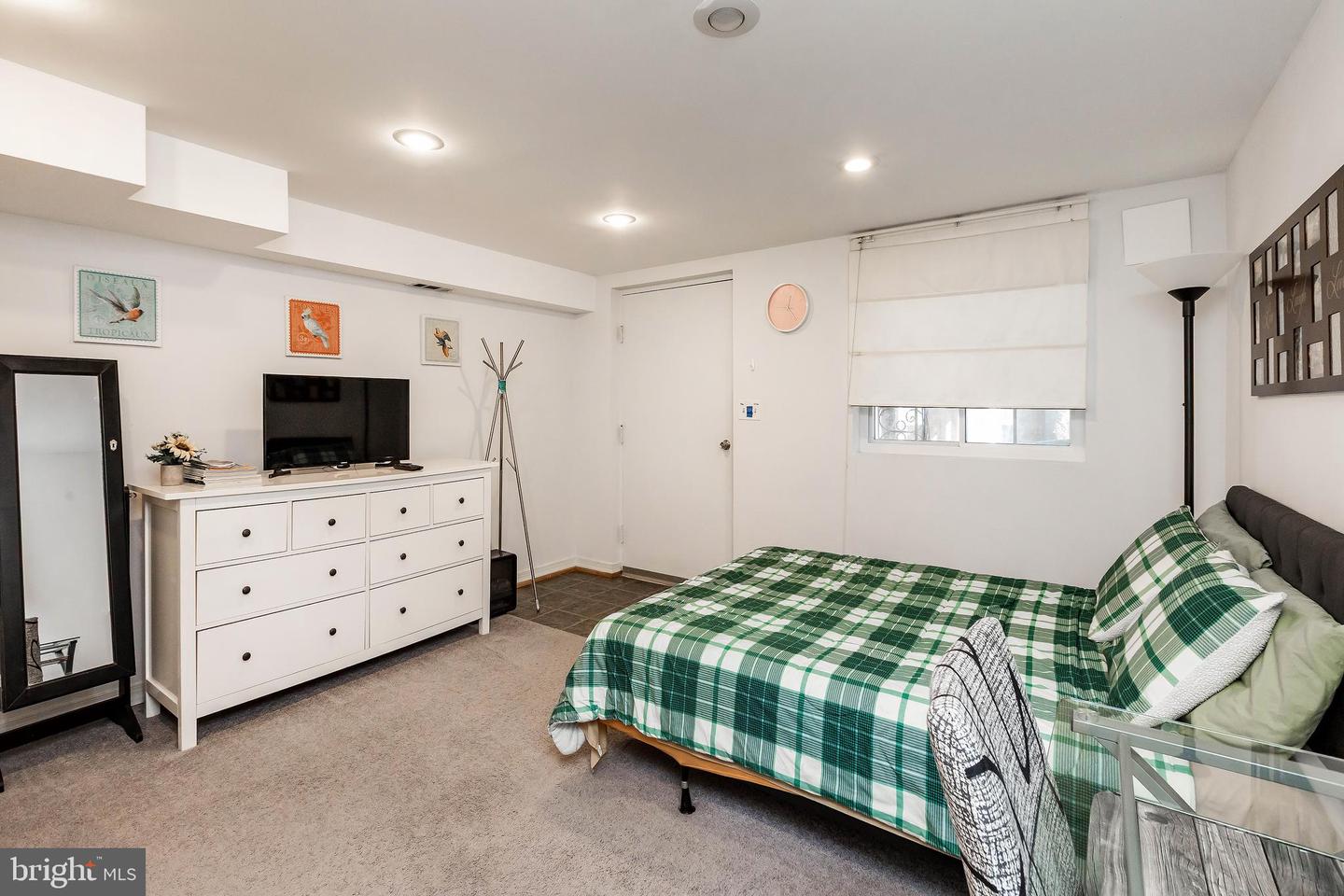 28 S INGRAM ST, ALEXANDRIA, Virginia 22304, 4 Bedrooms Bedrooms, ,3 BathroomsBathrooms,Residential,For sale,28 S INGRAM ST,VAAX2042864 MLS # VAAX2042864