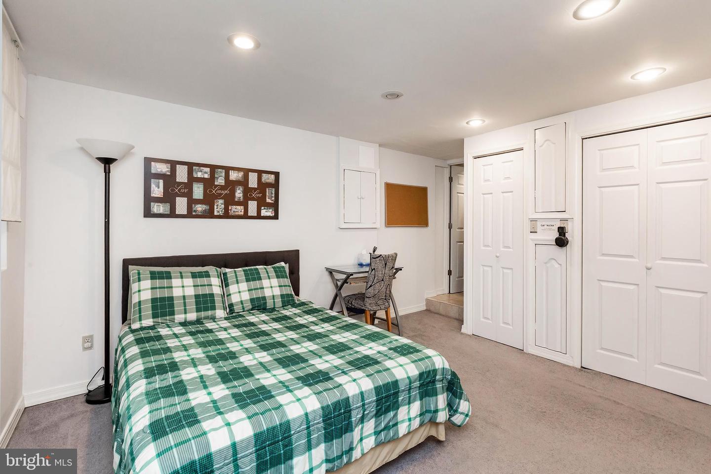 28 S INGRAM ST, ALEXANDRIA, Virginia 22304, 4 Bedrooms Bedrooms, ,3 BathroomsBathrooms,Residential,For sale,28 S INGRAM ST,VAAX2042864 MLS # VAAX2042864