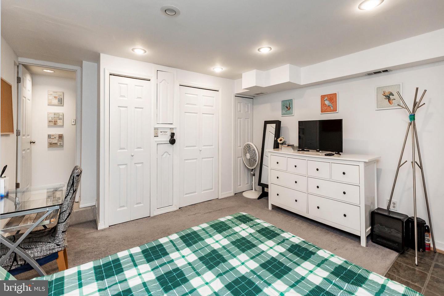 28 S INGRAM ST, ALEXANDRIA, Virginia 22304, 4 Bedrooms Bedrooms, ,3 BathroomsBathrooms,Residential,For sale,28 S INGRAM ST,VAAX2042864 MLS # VAAX2042864