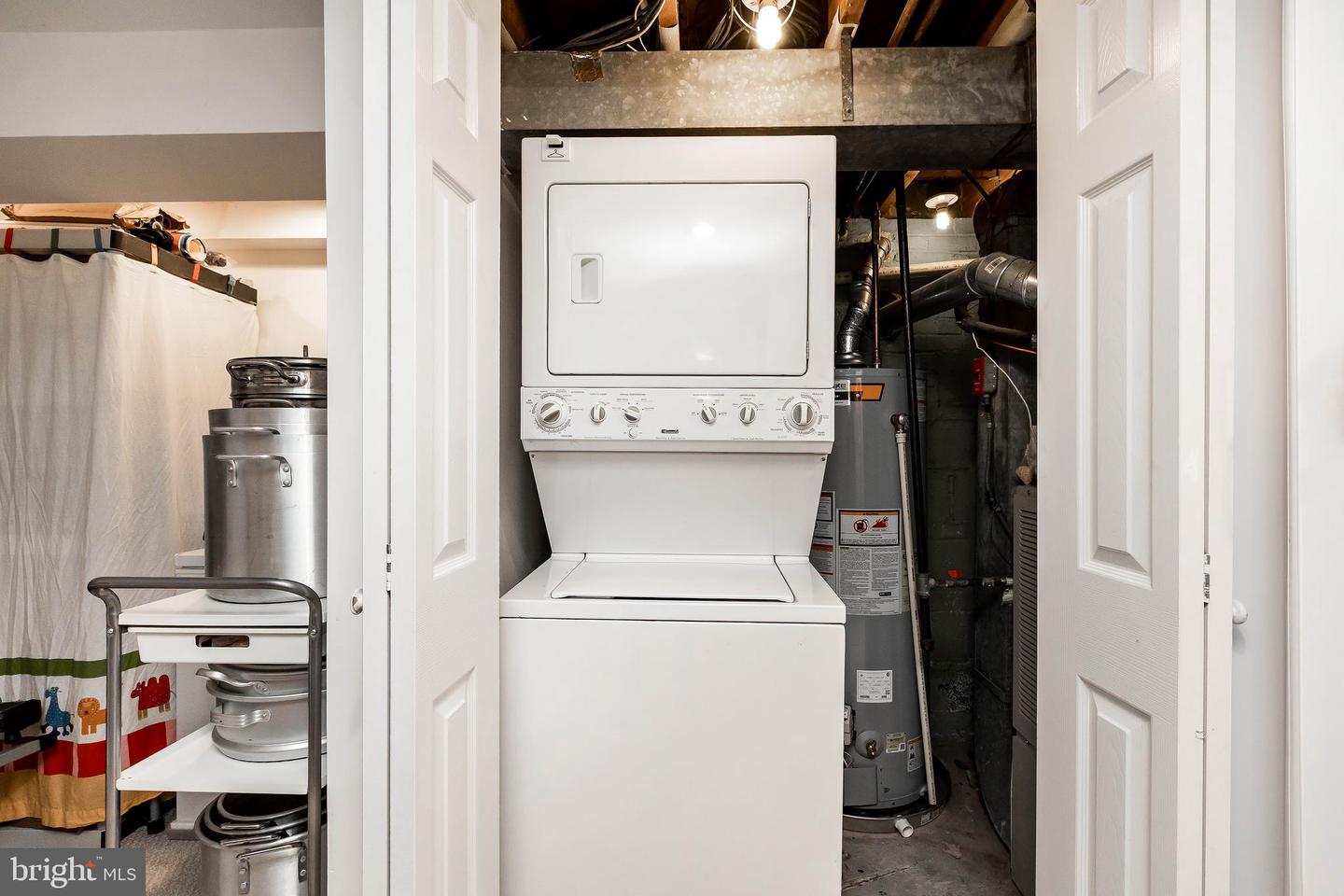28 S INGRAM ST, ALEXANDRIA, Virginia 22304, 4 Bedrooms Bedrooms, ,3 BathroomsBathrooms,Residential,For sale,28 S INGRAM ST,VAAX2042864 MLS # VAAX2042864