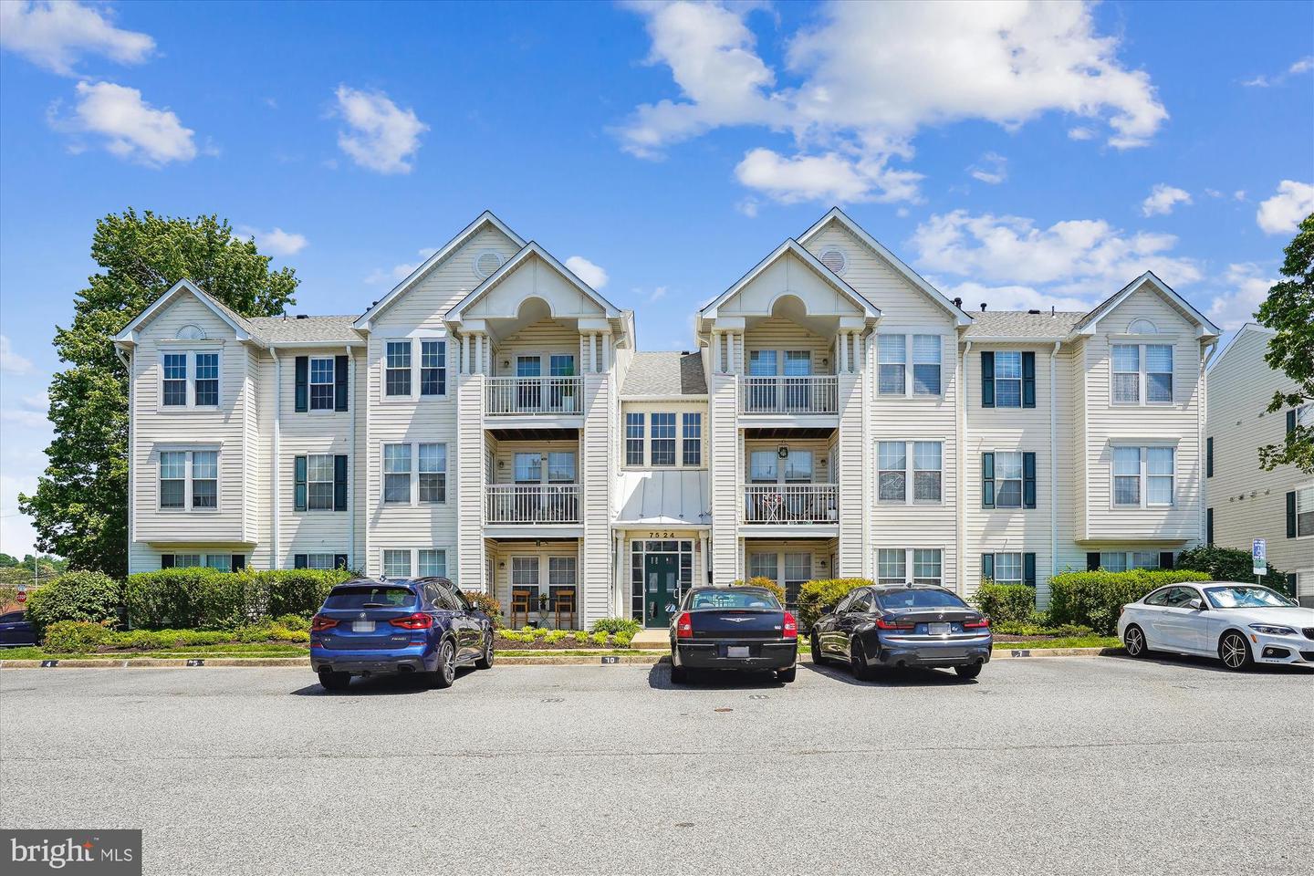 7524 SNOWPEA CT #J, ALEXANDRIA, Virginia 22306, 2 Bedrooms Bedrooms, ,2 BathroomsBathrooms,Residential,For sale,7524 SNOWPEA CT #J,VAFX2237864 MLS # VAFX2237864