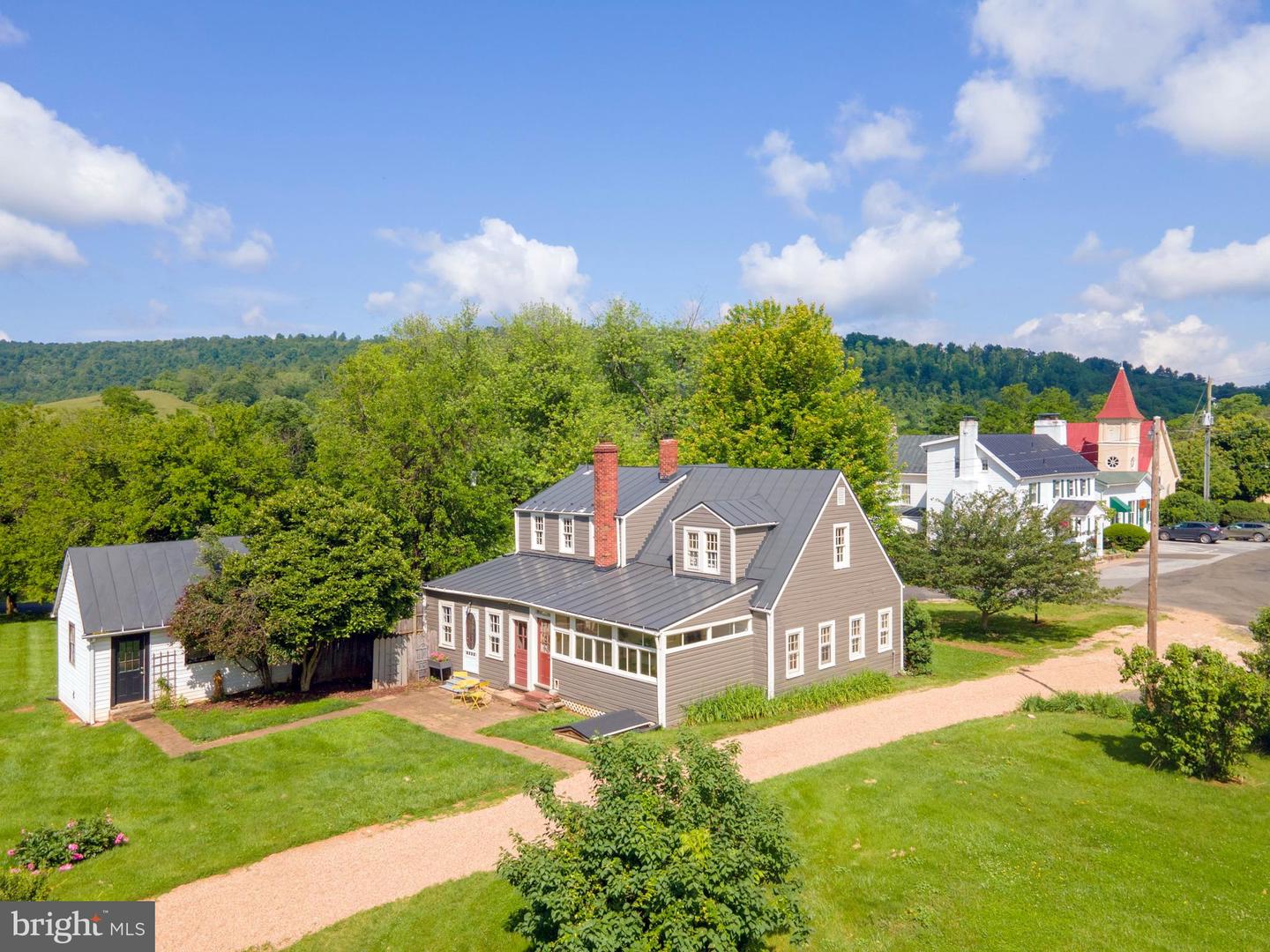 698 & 694 FEDERAL ST, PARIS, Virginia 20130, 2 Bedrooms Bedrooms, ,1 BathroomBathrooms,Residential,For sale,698 & 694 FEDERAL ST,VAFQ2016574 MLS # VAFQ2016574