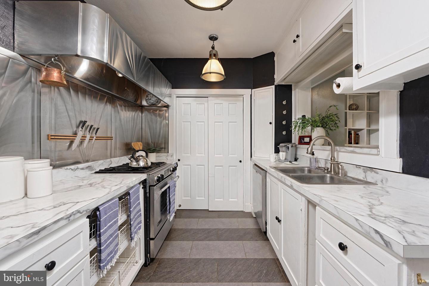 698 & 694 FEDERAL ST, PARIS, Virginia 20130, 2 Bedrooms Bedrooms, ,1 BathroomBathrooms,Residential,For sale,698 & 694 FEDERAL ST,VAFQ2016574 MLS # VAFQ2016574