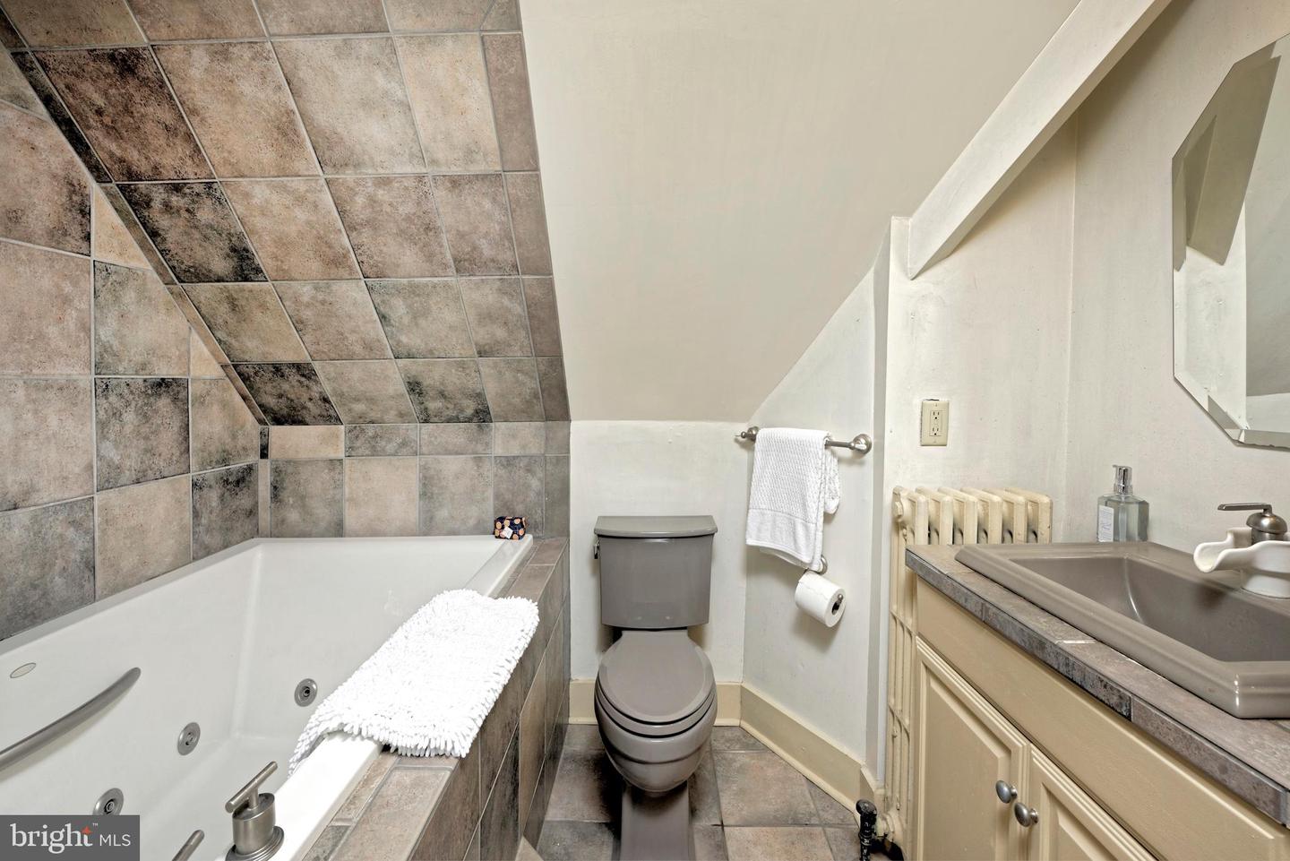 698 & 694 FEDERAL ST, PARIS, Virginia 20130, 2 Bedrooms Bedrooms, ,1 BathroomBathrooms,Residential,For sale,698 & 694 FEDERAL ST,VAFQ2016574 MLS # VAFQ2016574