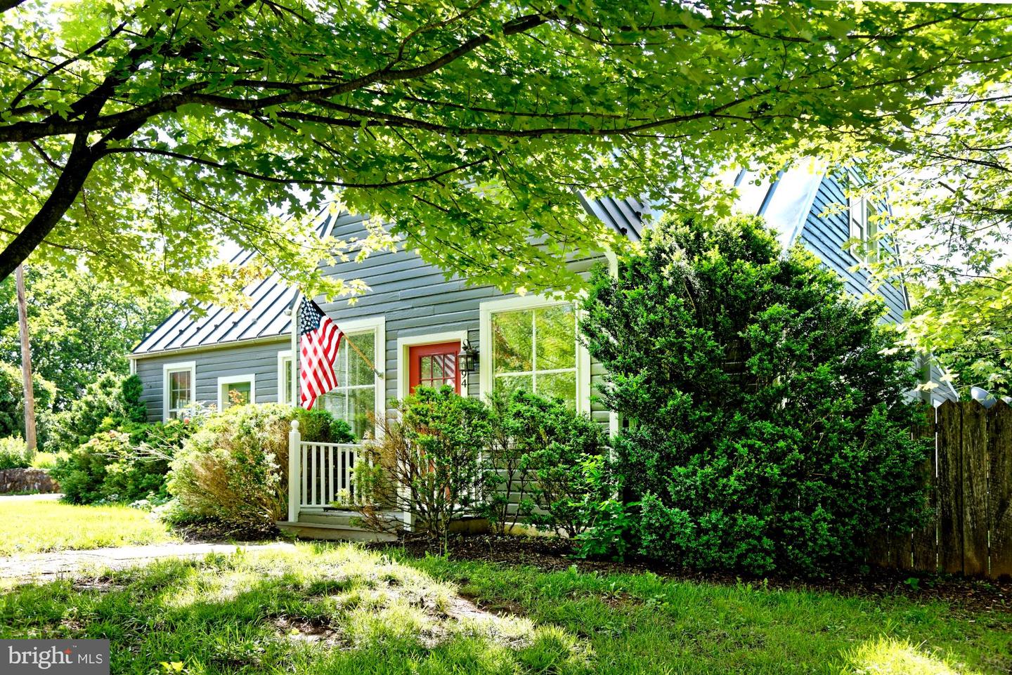 698 & 694 FEDERAL ST, PARIS, Virginia 20130, 2 Bedrooms Bedrooms, ,1 BathroomBathrooms,Residential,For sale,698 & 694 FEDERAL ST,VAFQ2016574 MLS # VAFQ2016574