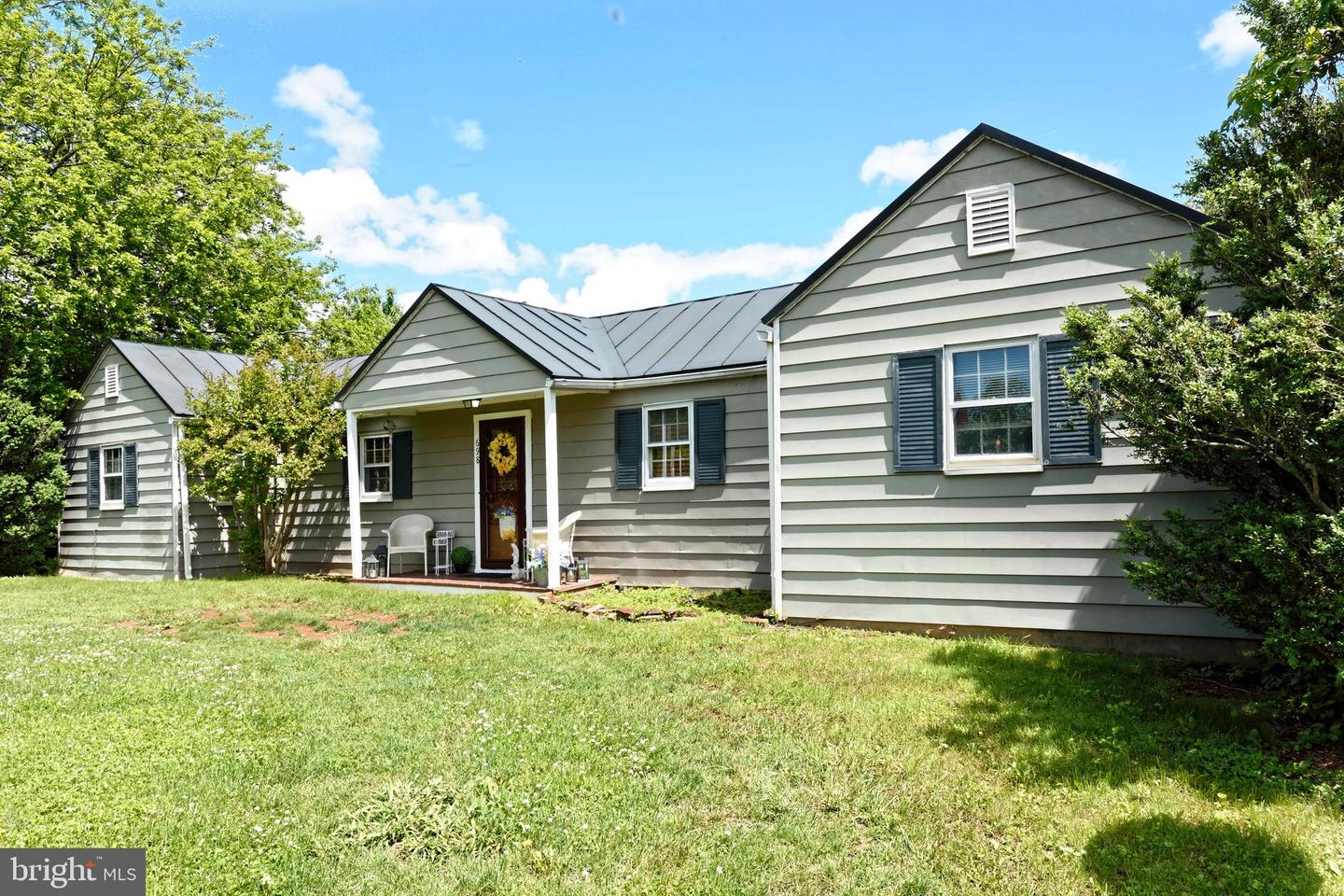 698 & 694 FEDERAL ST, PARIS, Virginia 20130, 2 Bedrooms Bedrooms, ,1 BathroomBathrooms,Residential,For sale,698 & 694 FEDERAL ST,VAFQ2016574 MLS # VAFQ2016574
