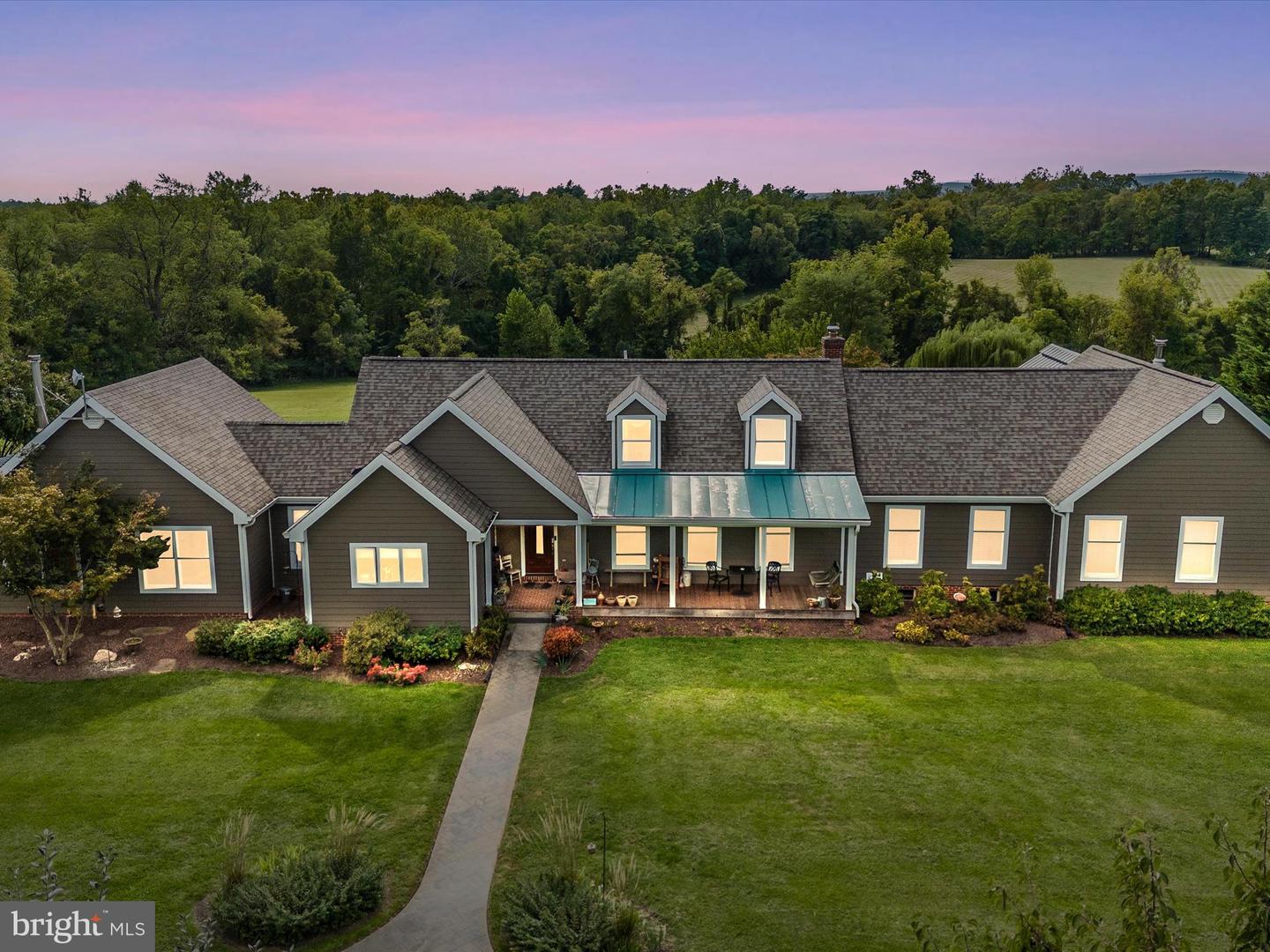 40625 TANKERVILLE RD, LOVETTSVILLE, Virginia 20180, 5 Bedrooms Bedrooms, ,3 BathroomsBathrooms,Residential,For sale,40625 TANKERVILLE RD,VALO2096120 MLS # VALO2096120