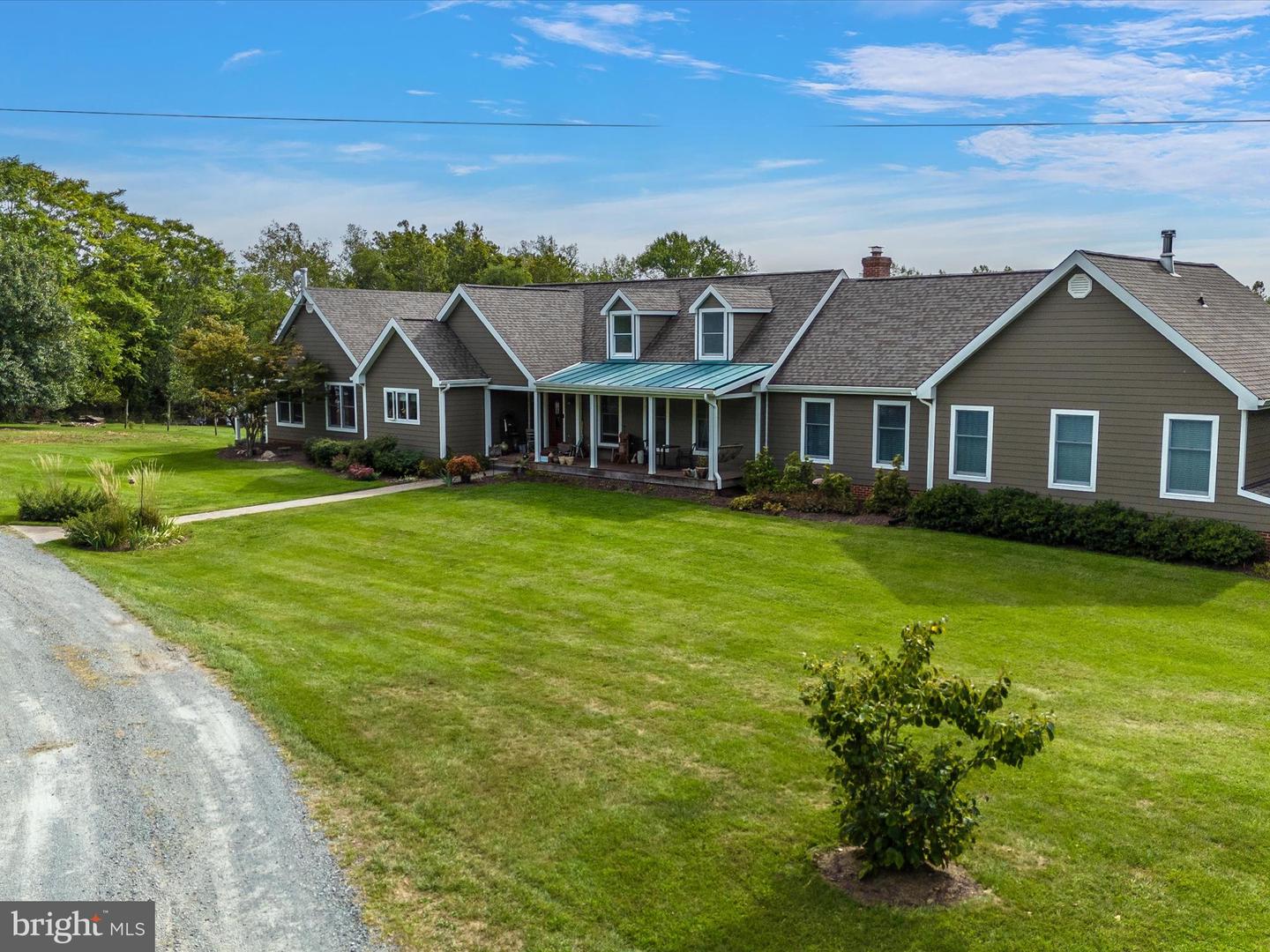 40625 TANKERVILLE RD, LOVETTSVILLE, Virginia 20180, 5 Bedrooms Bedrooms, ,3 BathroomsBathrooms,Residential,For sale,40625 TANKERVILLE RD,VALO2096120 MLS # VALO2096120