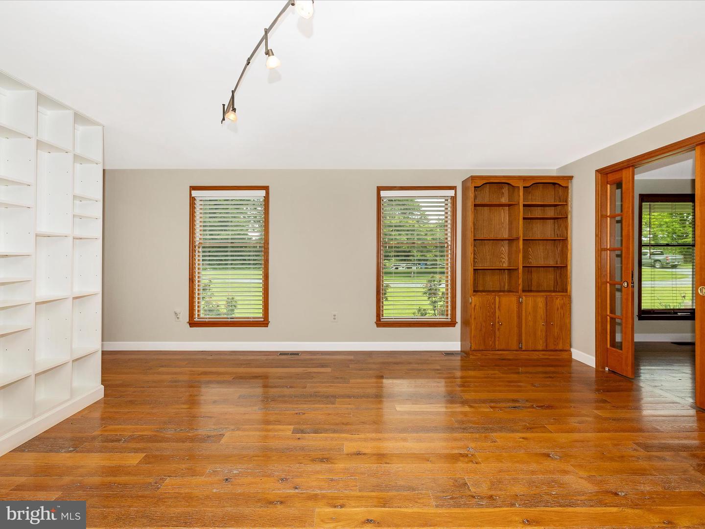 40625 TANKERVILLE RD, LOVETTSVILLE, Virginia 20180, 5 Bedrooms Bedrooms, ,3 BathroomsBathrooms,Residential,For sale,40625 TANKERVILLE RD,VALO2096120 MLS # VALO2096120