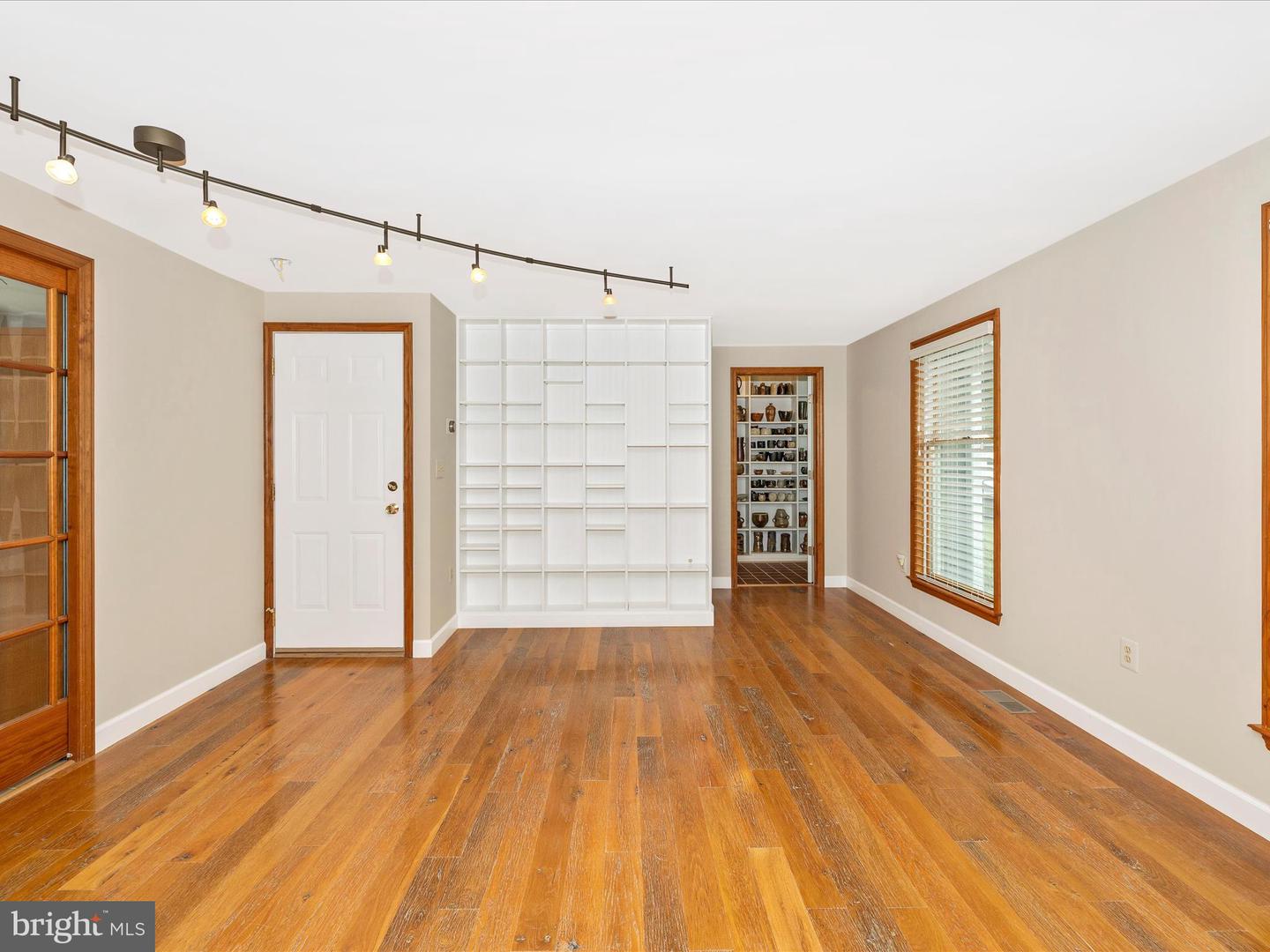 40625 TANKERVILLE RD, LOVETTSVILLE, Virginia 20180, 5 Bedrooms Bedrooms, ,3 BathroomsBathrooms,Residential,For sale,40625 TANKERVILLE RD,VALO2096120 MLS # VALO2096120