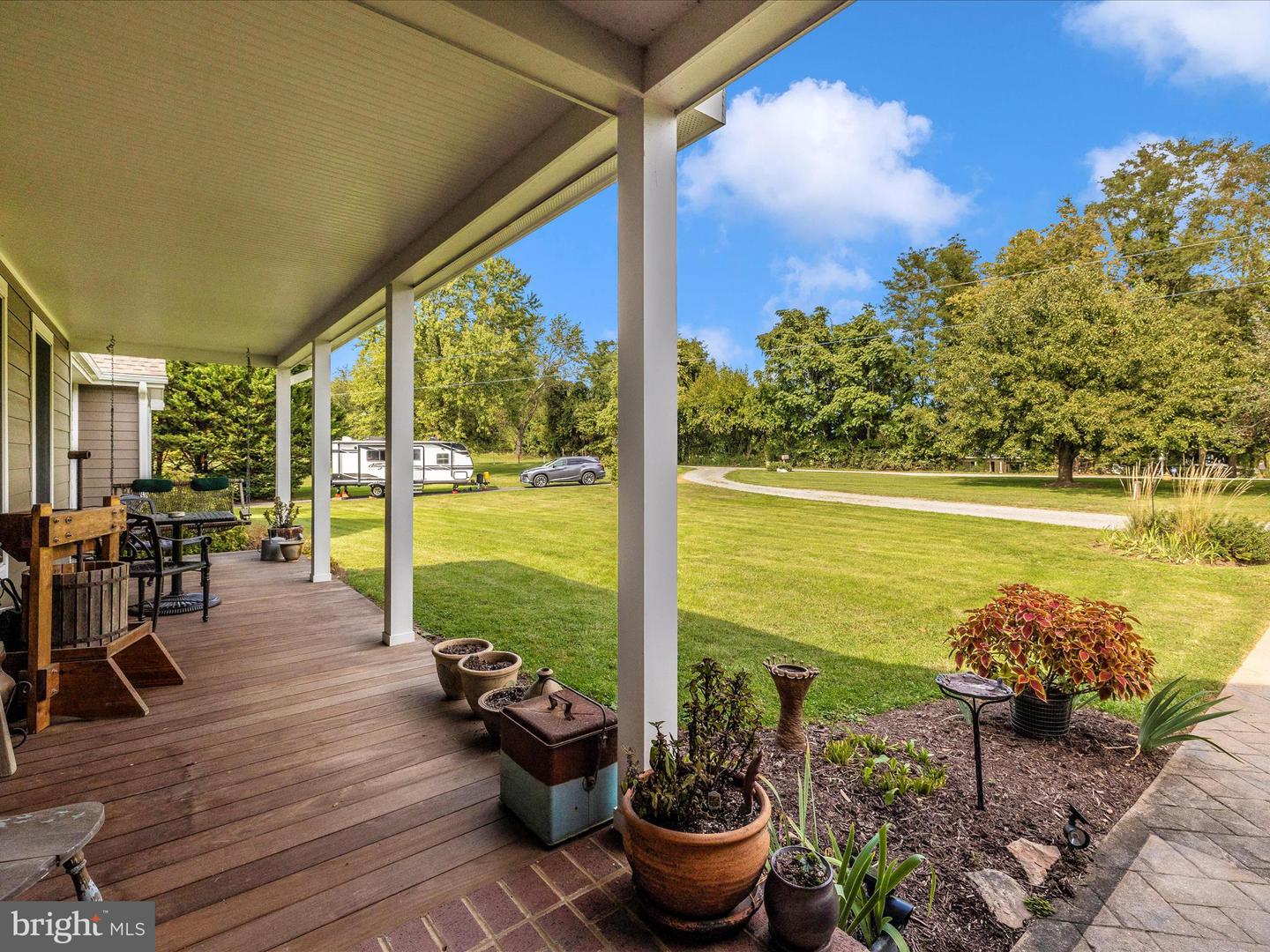 40625 TANKERVILLE RD, LOVETTSVILLE, Virginia 20180, 5 Bedrooms Bedrooms, ,3 BathroomsBathrooms,Residential,For sale,40625 TANKERVILLE RD,VALO2096120 MLS # VALO2096120