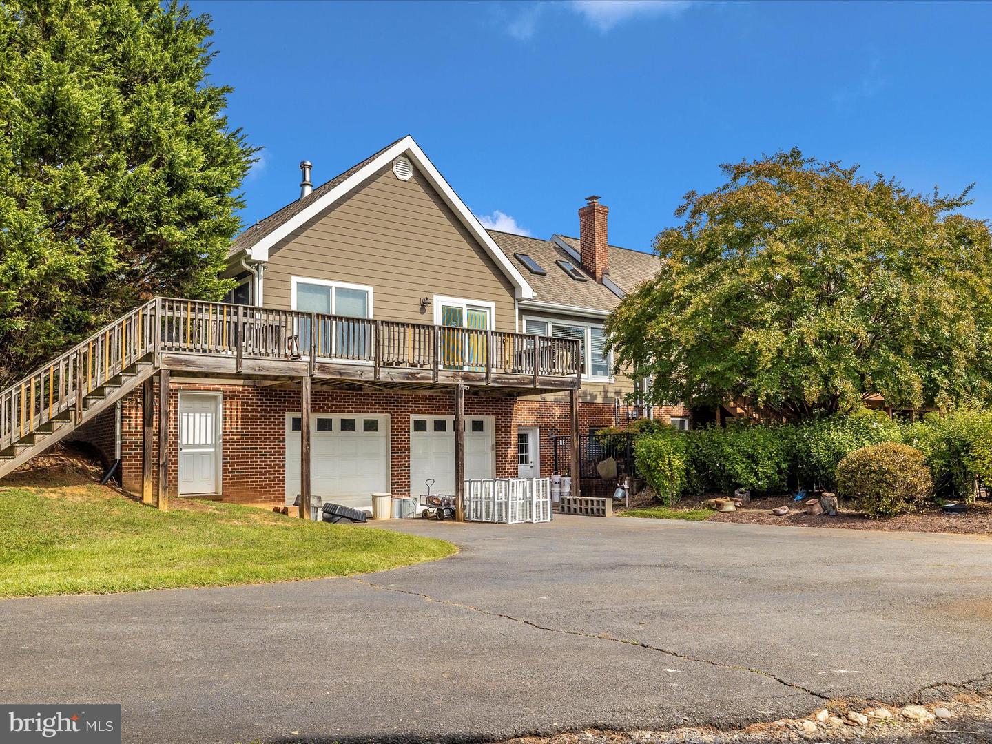 40625 TANKERVILLE RD, LOVETTSVILLE, Virginia 20180, 5 Bedrooms Bedrooms, ,3 BathroomsBathrooms,Residential,For sale,40625 TANKERVILLE RD,VALO2096120 MLS # VALO2096120