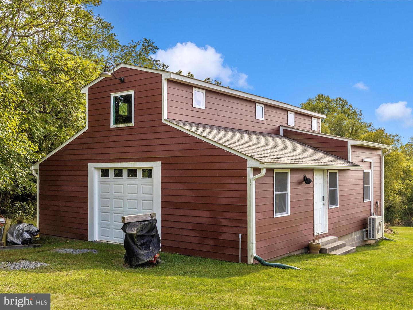 40625 TANKERVILLE RD, LOVETTSVILLE, Virginia 20180, 5 Bedrooms Bedrooms, ,3 BathroomsBathrooms,Residential,For sale,40625 TANKERVILLE RD,VALO2096120 MLS # VALO2096120