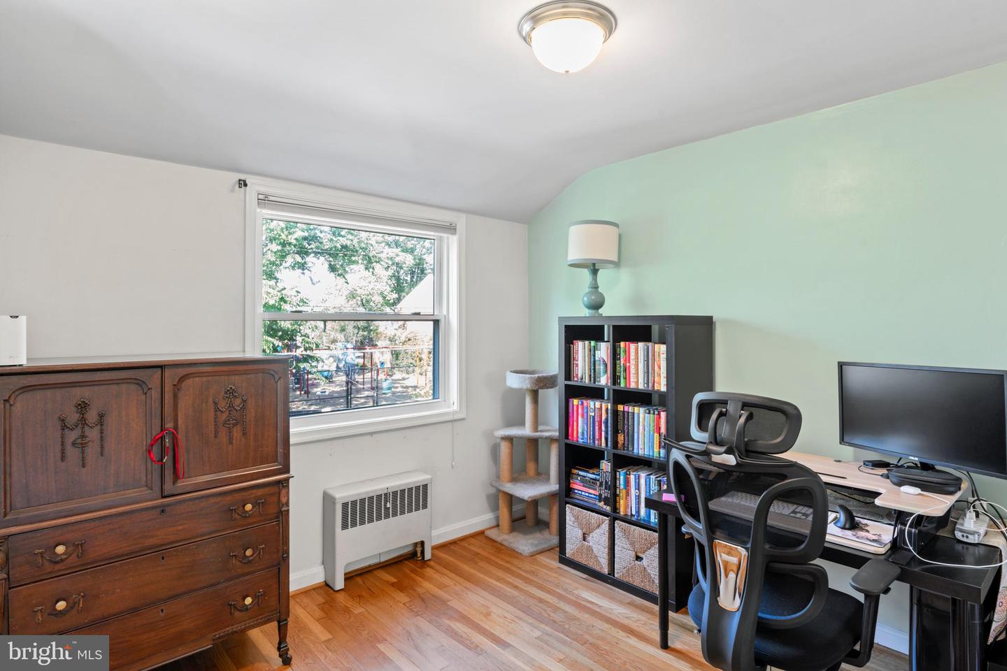 1502 DOGWOOD DR, ALEXANDRIA, Virginia 22302, 3 Bedrooms Bedrooms, ,1 BathroomBathrooms,Residential,For sale,1502 DOGWOOD DR,VAAX2045264 MLS # VAAX2045264