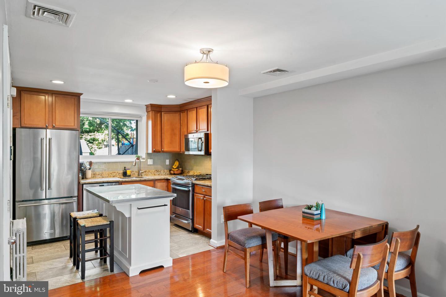 1502 DOGWOOD DR, ALEXANDRIA, Virginia 22302, 3 Bedrooms Bedrooms, ,1 BathroomBathrooms,Residential,For sale,1502 DOGWOOD DR,VAAX2045264 MLS # VAAX2045264