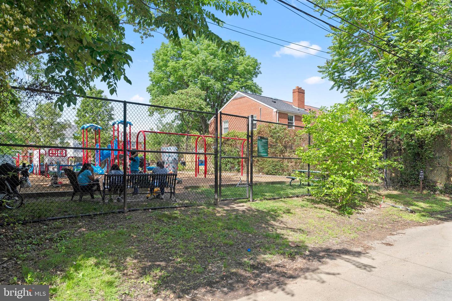 1502 DOGWOOD DR, ALEXANDRIA, Virginia 22302, 3 Bedrooms Bedrooms, ,1 BathroomBathrooms,Residential,For sale,1502 DOGWOOD DR,VAAX2045264 MLS # VAAX2045264