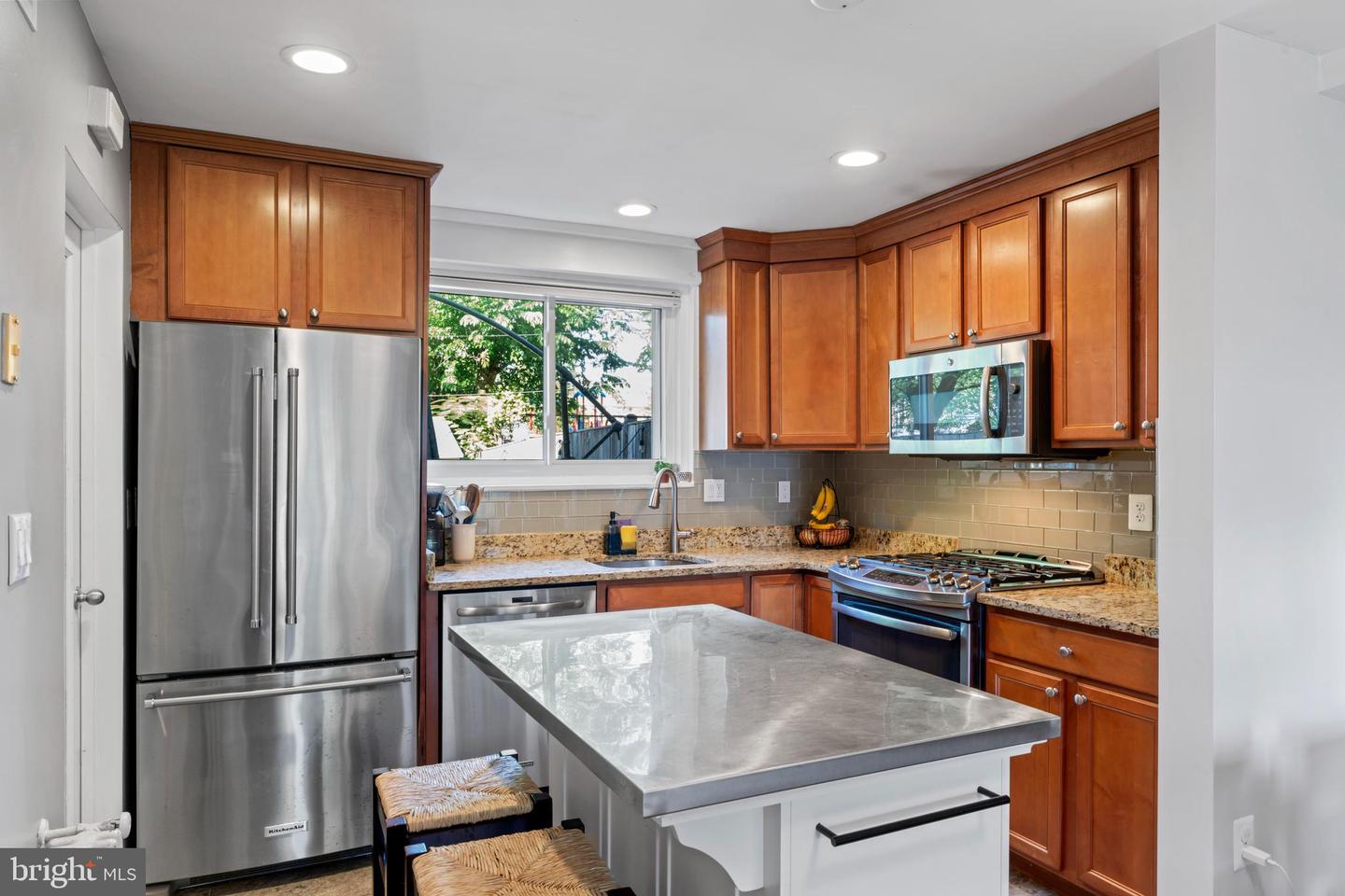 1502 DOGWOOD DR, ALEXANDRIA, Virginia 22302, 3 Bedrooms Bedrooms, ,1 BathroomBathrooms,Residential,For sale,1502 DOGWOOD DR,VAAX2045264 MLS # VAAX2045264