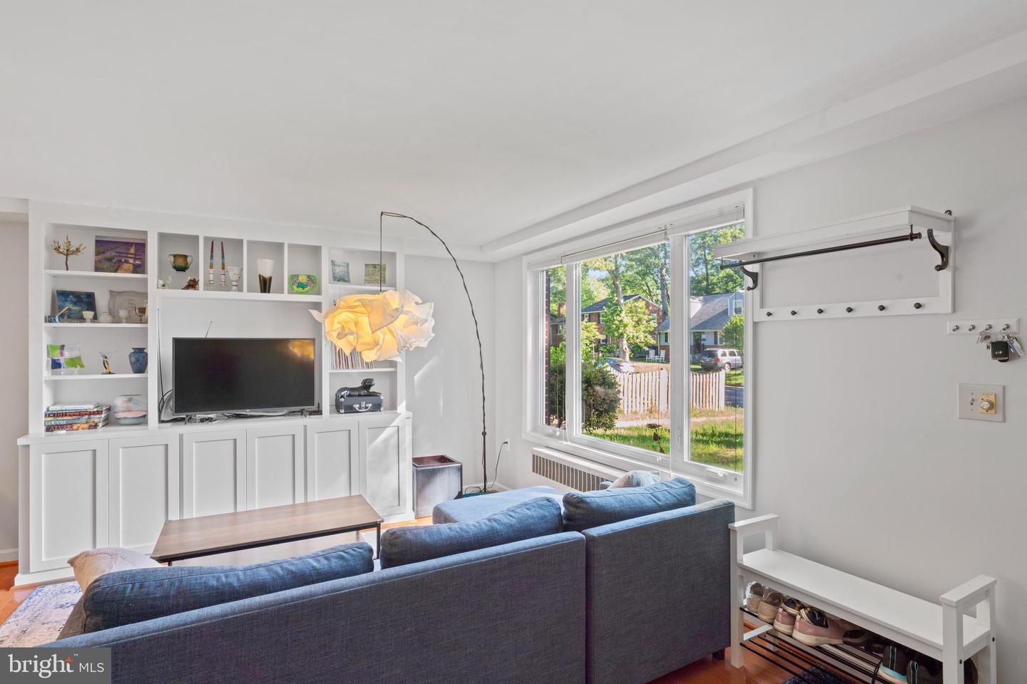 1502 DOGWOOD DR, ALEXANDRIA, Virginia 22302, 3 Bedrooms Bedrooms, ,1 BathroomBathrooms,Residential,For sale,1502 DOGWOOD DR,VAAX2045264 MLS # VAAX2045264