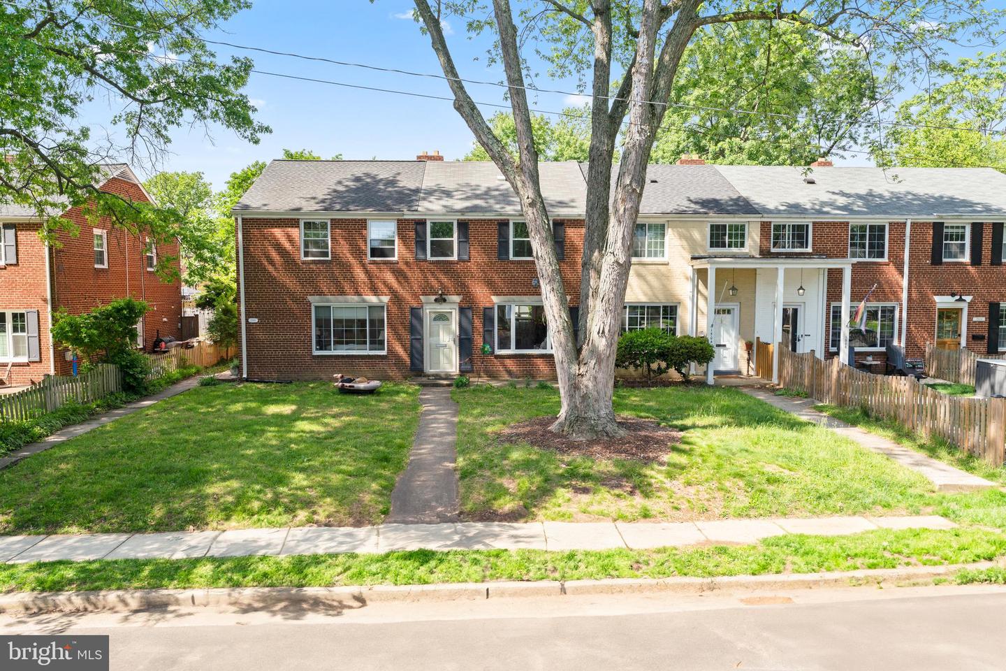 1502 DOGWOOD DR, ALEXANDRIA, Virginia 22302, 3 Bedrooms Bedrooms, ,1 BathroomBathrooms,Residential,For sale,1502 DOGWOOD DR,VAAX2045264 MLS # VAAX2045264