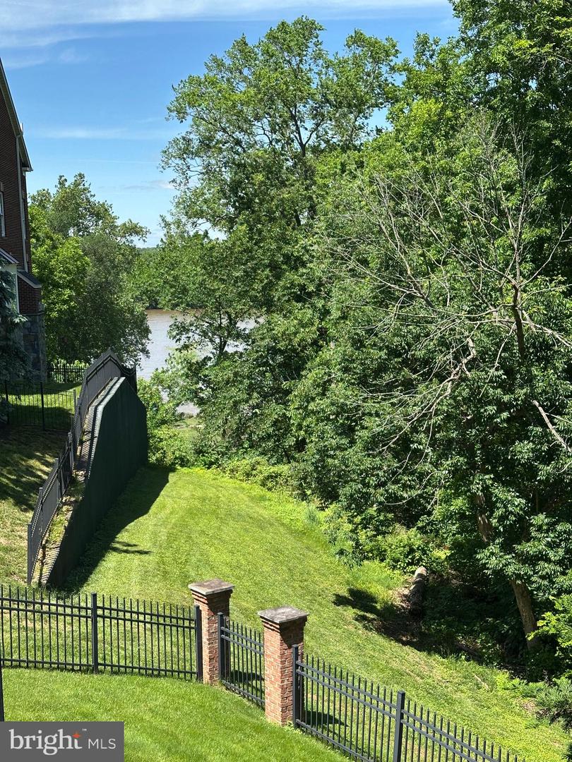 18302 BUCCANEER TER, LEESBURG, Virginia 20176, 4 Bedrooms Bedrooms, ,4 BathroomsBathrooms,Residential,For sale,18302 BUCCANEER TER,VALO2096058 MLS # VALO2096058