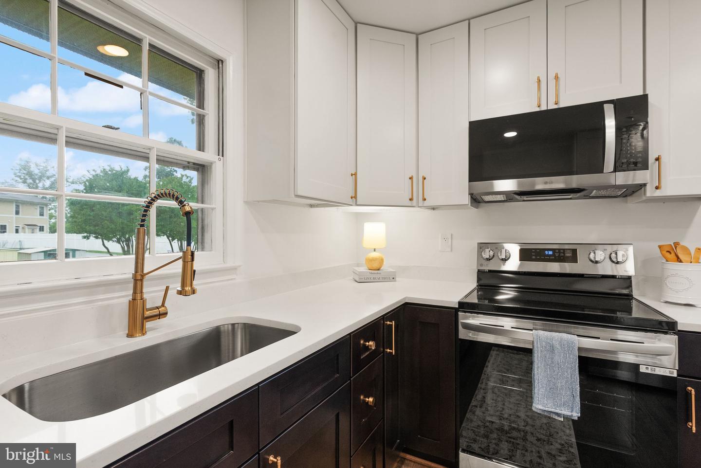5632 MAXINE CT, ALEXANDRIA, Virginia 22310, 3 Bedrooms Bedrooms, ,2 BathroomsBathrooms,Residential,For sale,5632 MAXINE CT,VAFX2240402 MLS # VAFX2240402