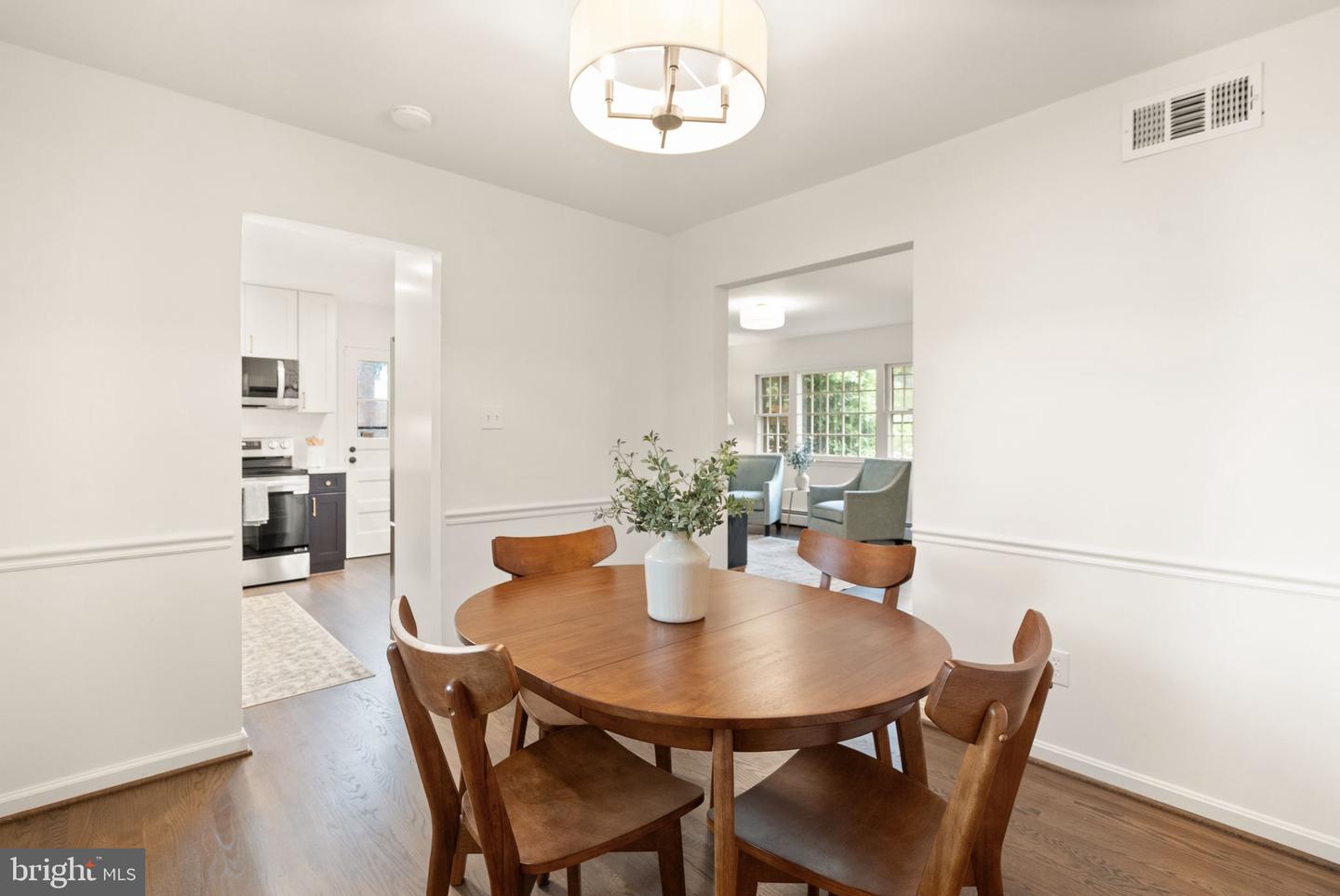 5632 MAXINE CT, ALEXANDRIA, Virginia 22310, 3 Bedrooms Bedrooms, ,2 BathroomsBathrooms,Residential,For sale,5632 MAXINE CT,VAFX2240402 MLS # VAFX2240402