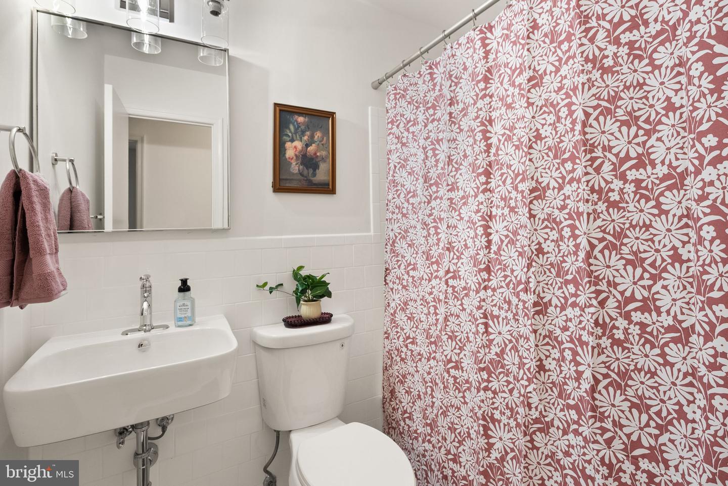 5632 MAXINE CT, ALEXANDRIA, Virginia 22310, 3 Bedrooms Bedrooms, ,2 BathroomsBathrooms,Residential,For sale,5632 MAXINE CT,VAFX2240402 MLS # VAFX2240402