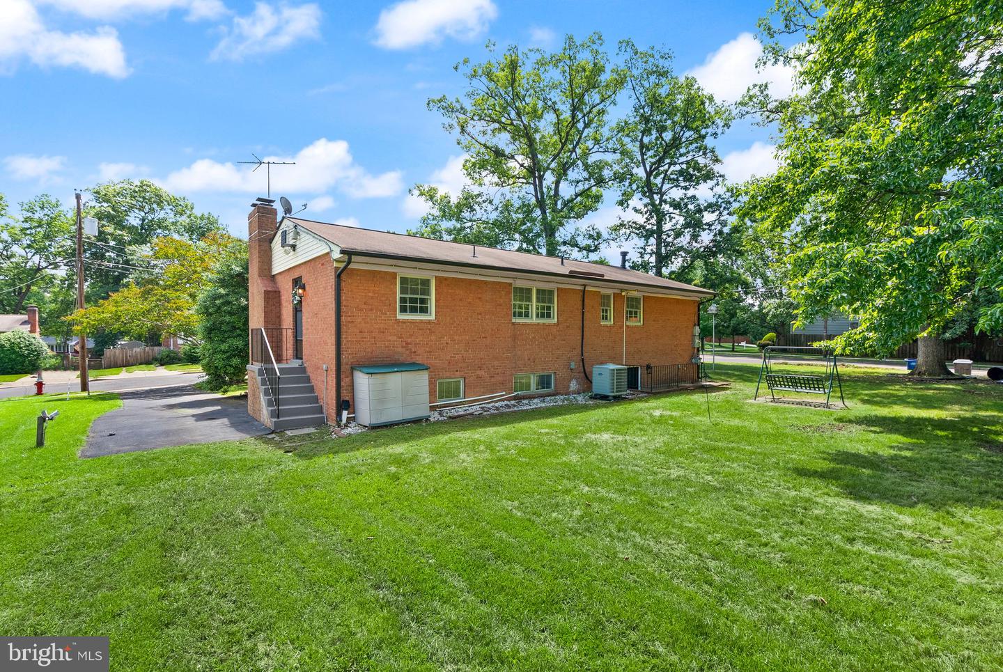 5632 MAXINE CT, ALEXANDRIA, Virginia 22310, 3 Bedrooms Bedrooms, ,2 BathroomsBathrooms,Residential,For sale,5632 MAXINE CT,VAFX2240402 MLS # VAFX2240402