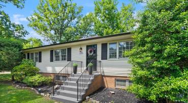 5632 MAXINE CT, ALEXANDRIA, Virginia 22310, 3 Bedrooms Bedrooms, ,2 BathroomsBathrooms,Residential,For sale,5632 MAXINE CT,VAFX2240402 MLS # VAFX2240402